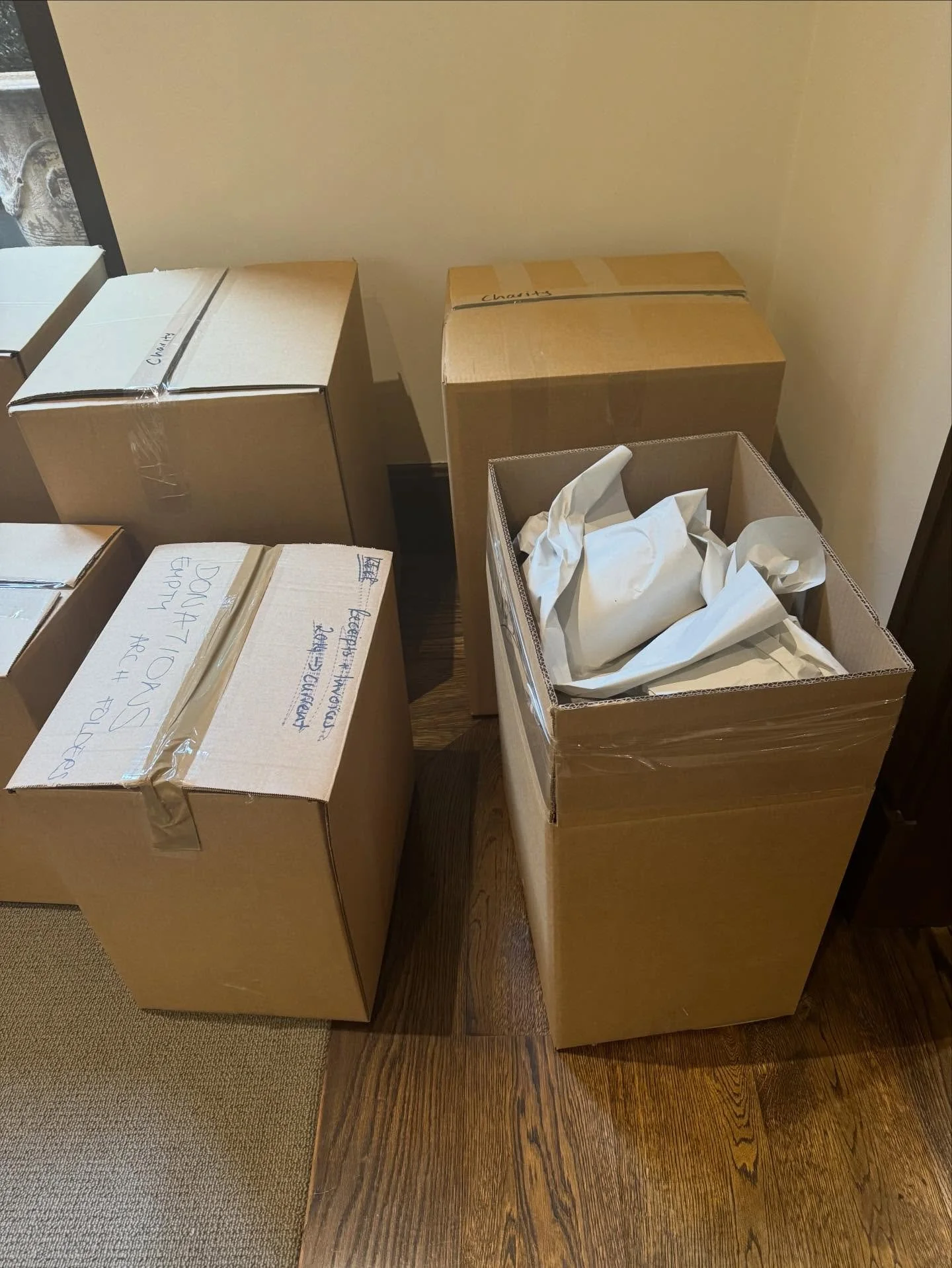 IT IS  that time of year!!📦📦
Everybody is moving and leaving booking of Packing to the very last moment!! 
😝🤪
ORGANISE don&rsquo;t AGONISE 
#moving
#made
#easy