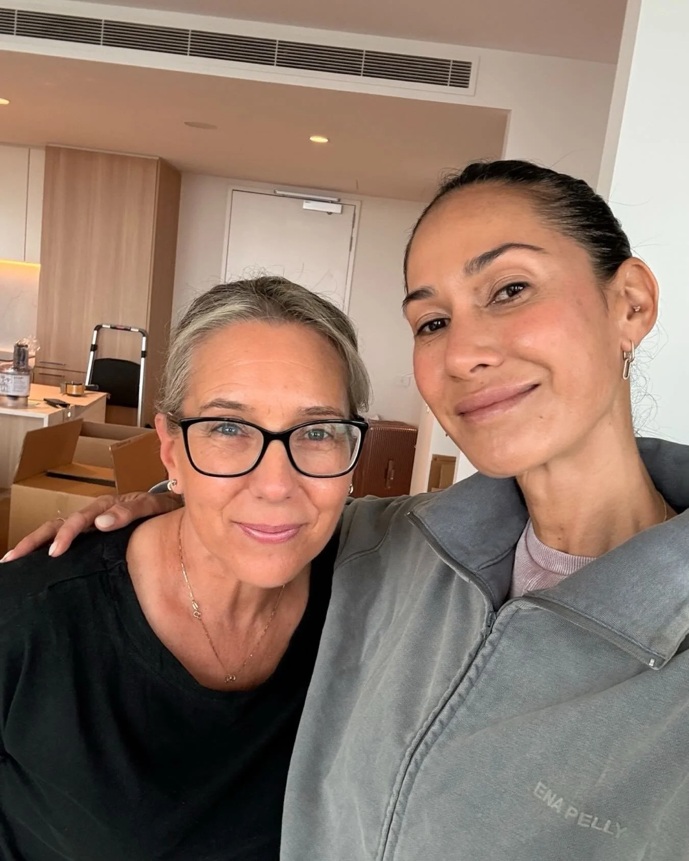 WHILE the boss was on leave our fabulous LUCY and CATHY took control of this gig&hellip;.
WHAT a privilege and a pleasure it has been to assist @lindyklim with her pack move and unpack, like always seamless and stress free.
IF you are moving and our 