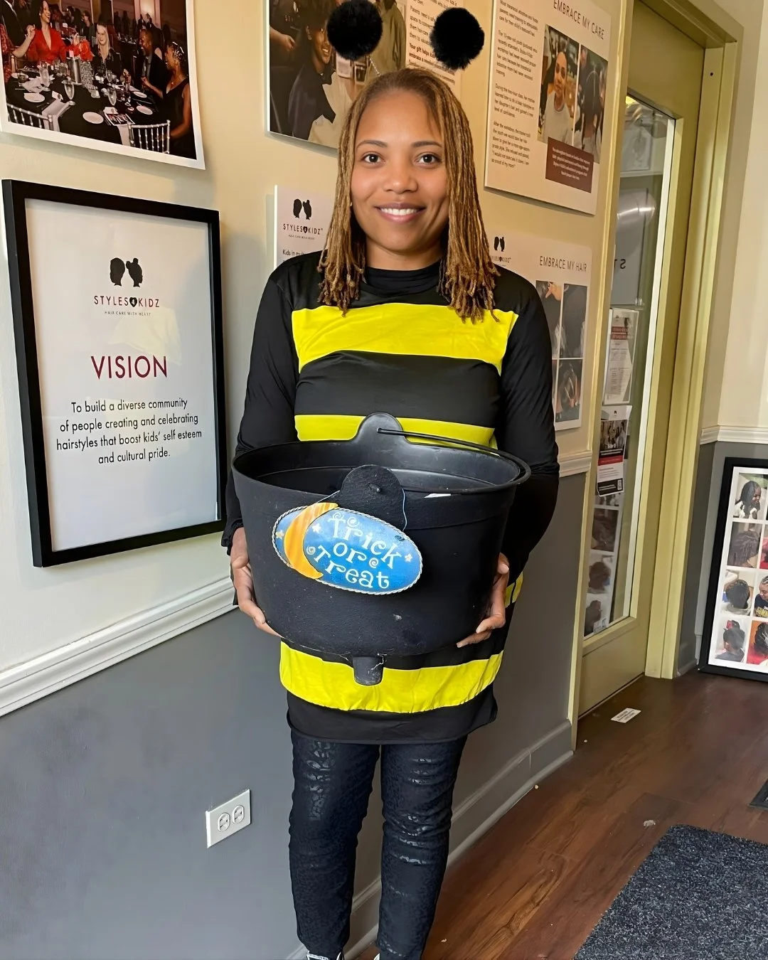 Sweet as honey and full of heart, the S4K team is wishing you a Happy Halloween! 🍬🐝 

Whether your little ones are rocking spooky curls, bouncy braids, or magical twists, we hope your day is filled with fun, confidence, and lots of treats! 🧡 Happy