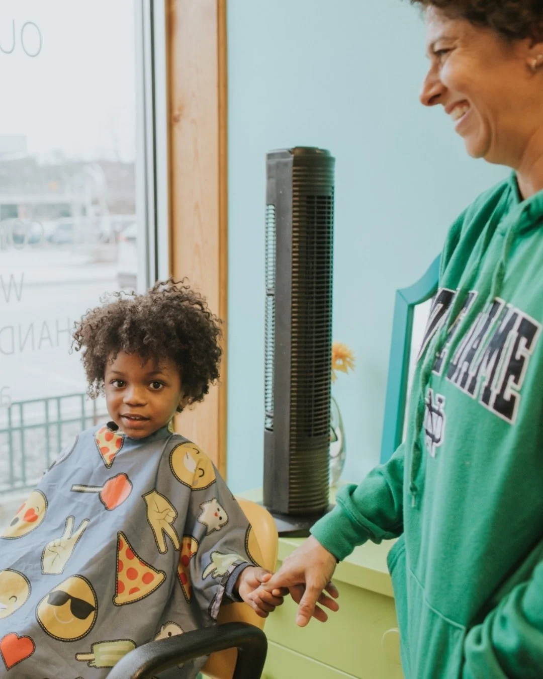 Mom and son moments! 💜✨ At Styles 4 Kidz, we believe every parent deserves the confidence and skills to care for their child&rsquo;s textured hair with love and ease. 💪🏾 From wash day to styling, our Education &amp; Resource Program gives parents 