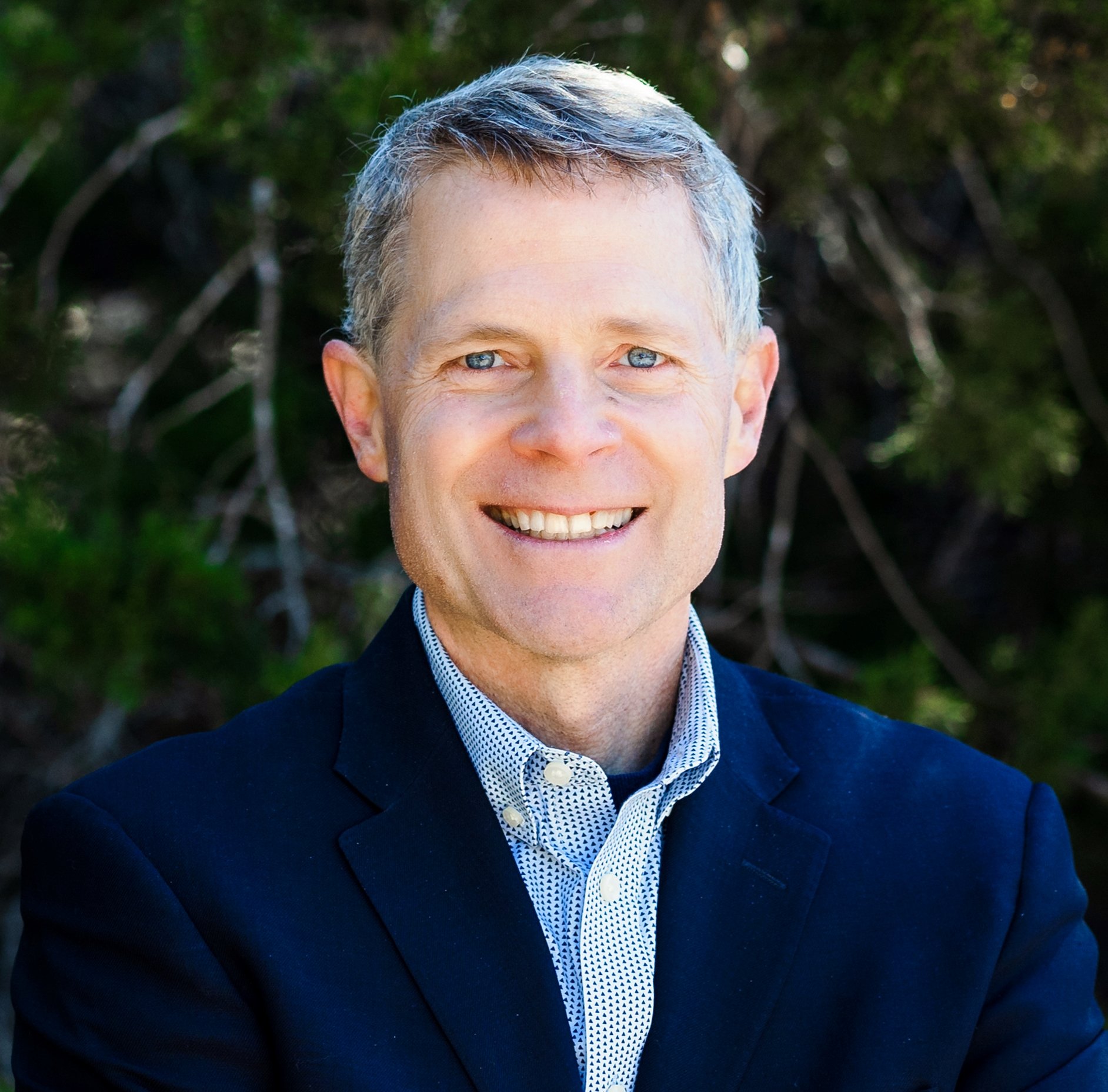 ABOUT — Dr. Scott Saunders, MD
