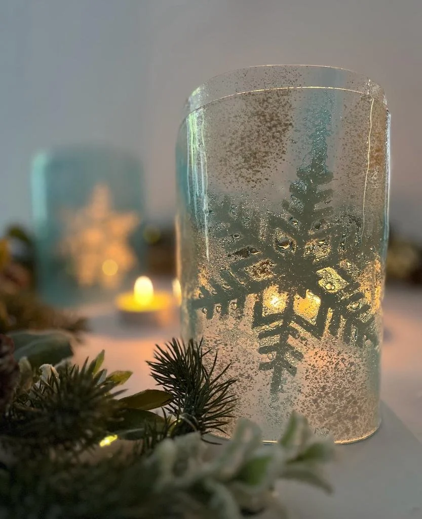 SMALL GIFTS