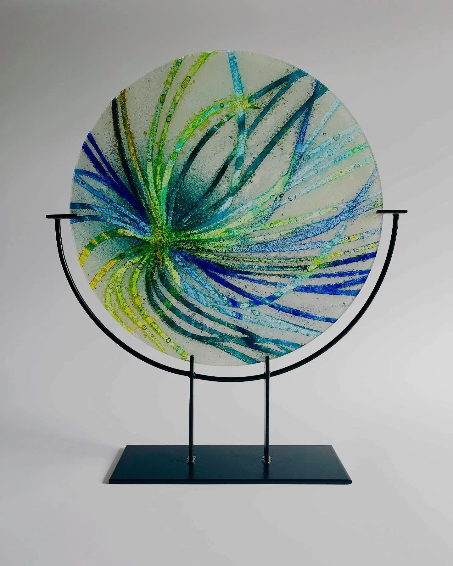 Delivered this new Sea Duster piece to the London Glass Blowing gallery yesterday as it has been selected for their forthcoming &ldquo;Mirage&rdquo; exhibition arranged with @contemporaryglasssociety.

This is my first time exhibiting with @londongla