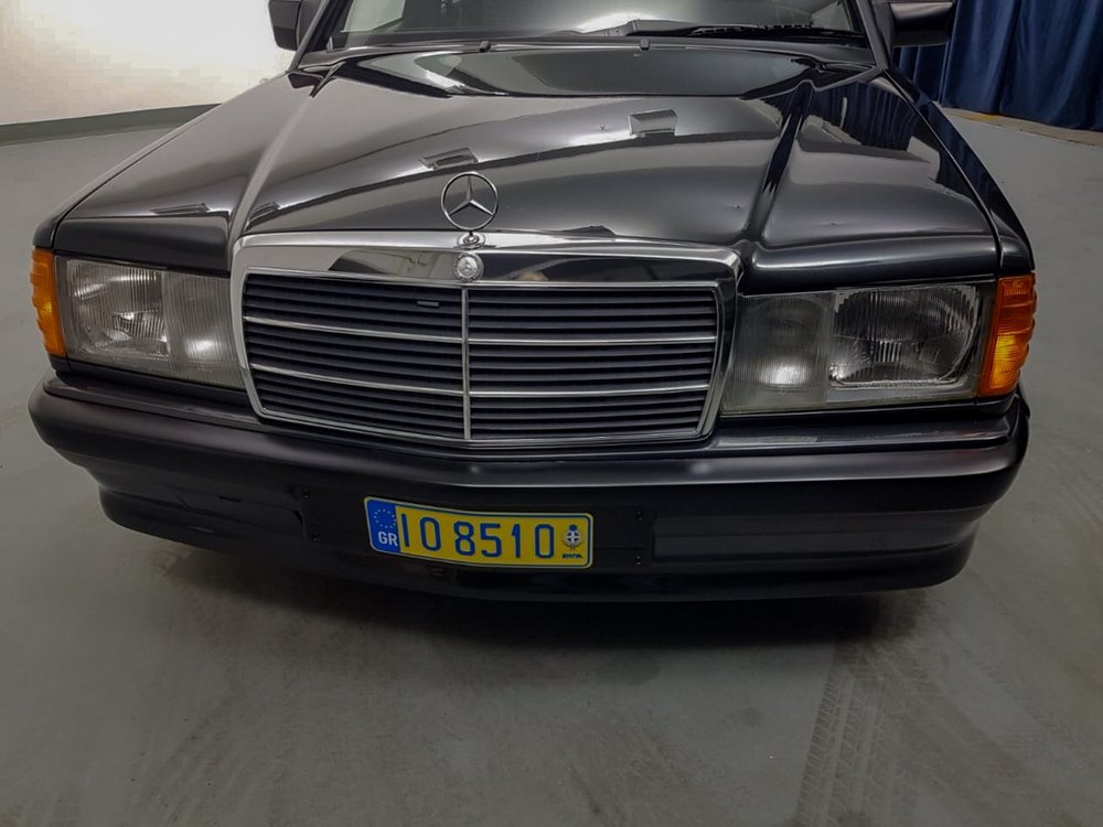 Mercedes+190E+-+Restored+-32.jpg