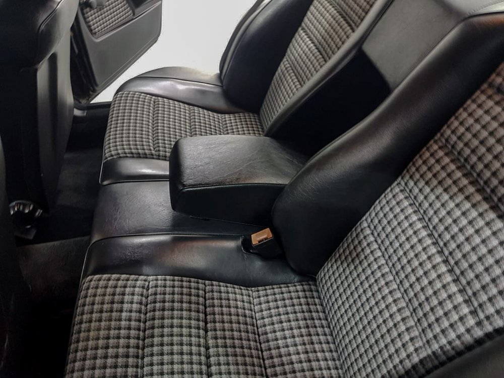 Mercedes+190E+-+Restored+-05.jpg