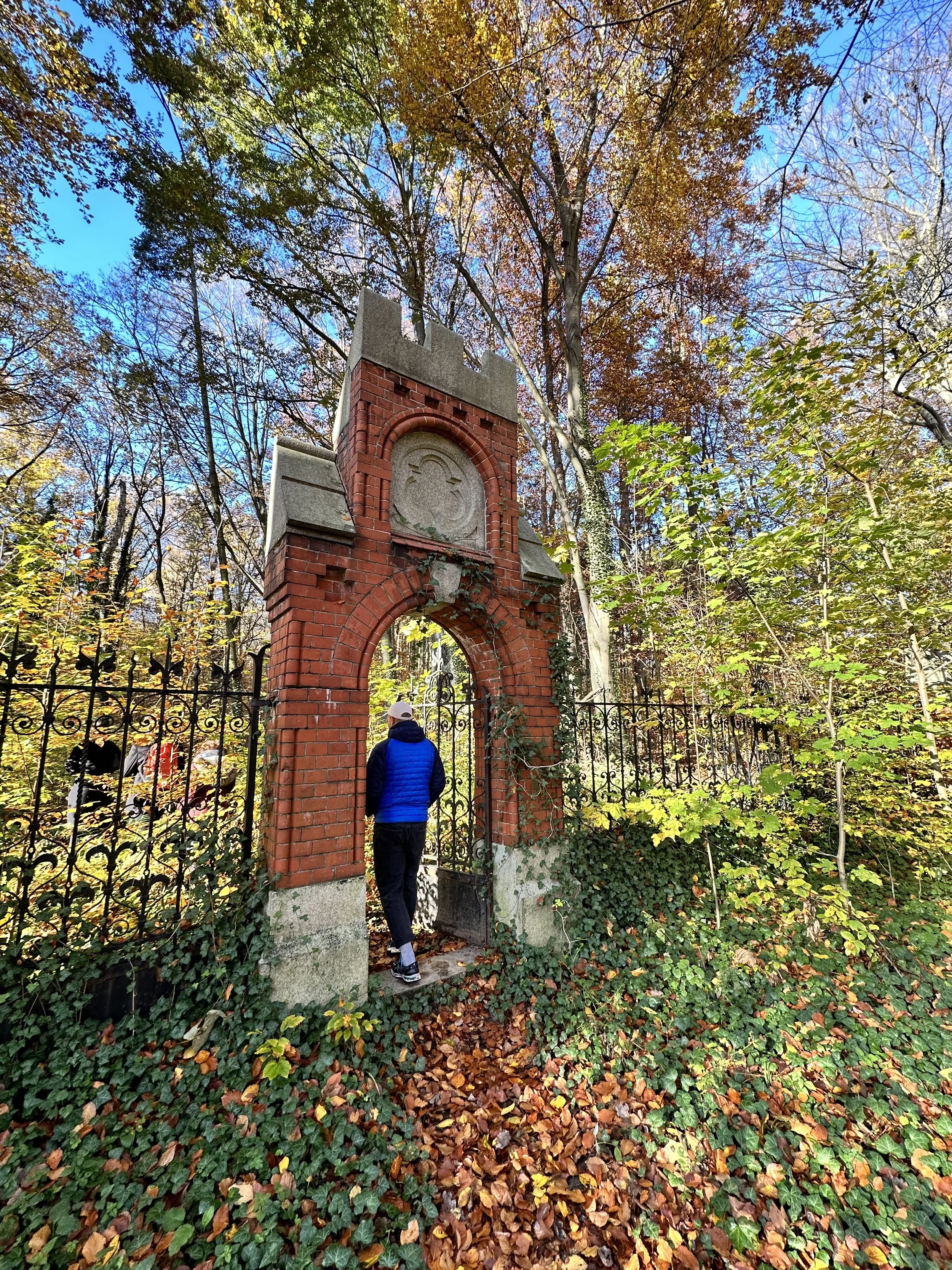 3-day Nervous System & Immune Boost Yoga Retreat with Mateusz Iwulski & Maria Birnbaum in Wąsowo Organic Farm near Poznań, Poland, The Weekend of 14. — 16. November 2025