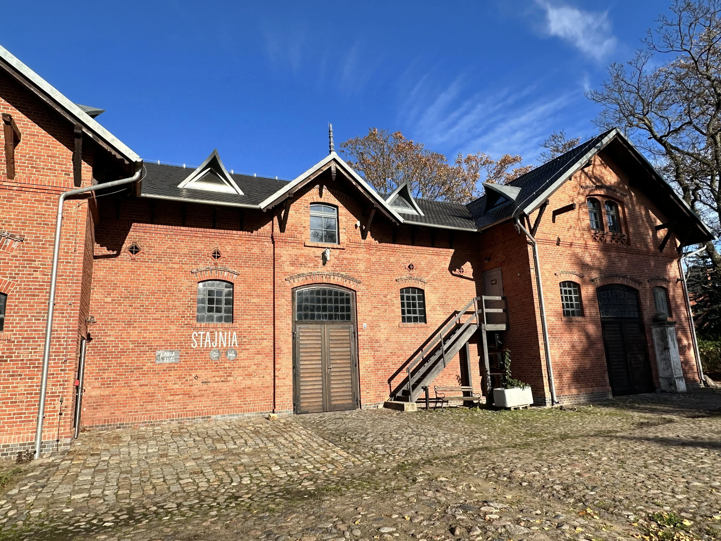 3-day Nervous System & Immune Boost Yoga Retreat with Mateusz Iwulski & Maria Birnbaum in Wąsowo Organic Farm near Poznań, Poland, The Weekend of 14. — 16. November 2025