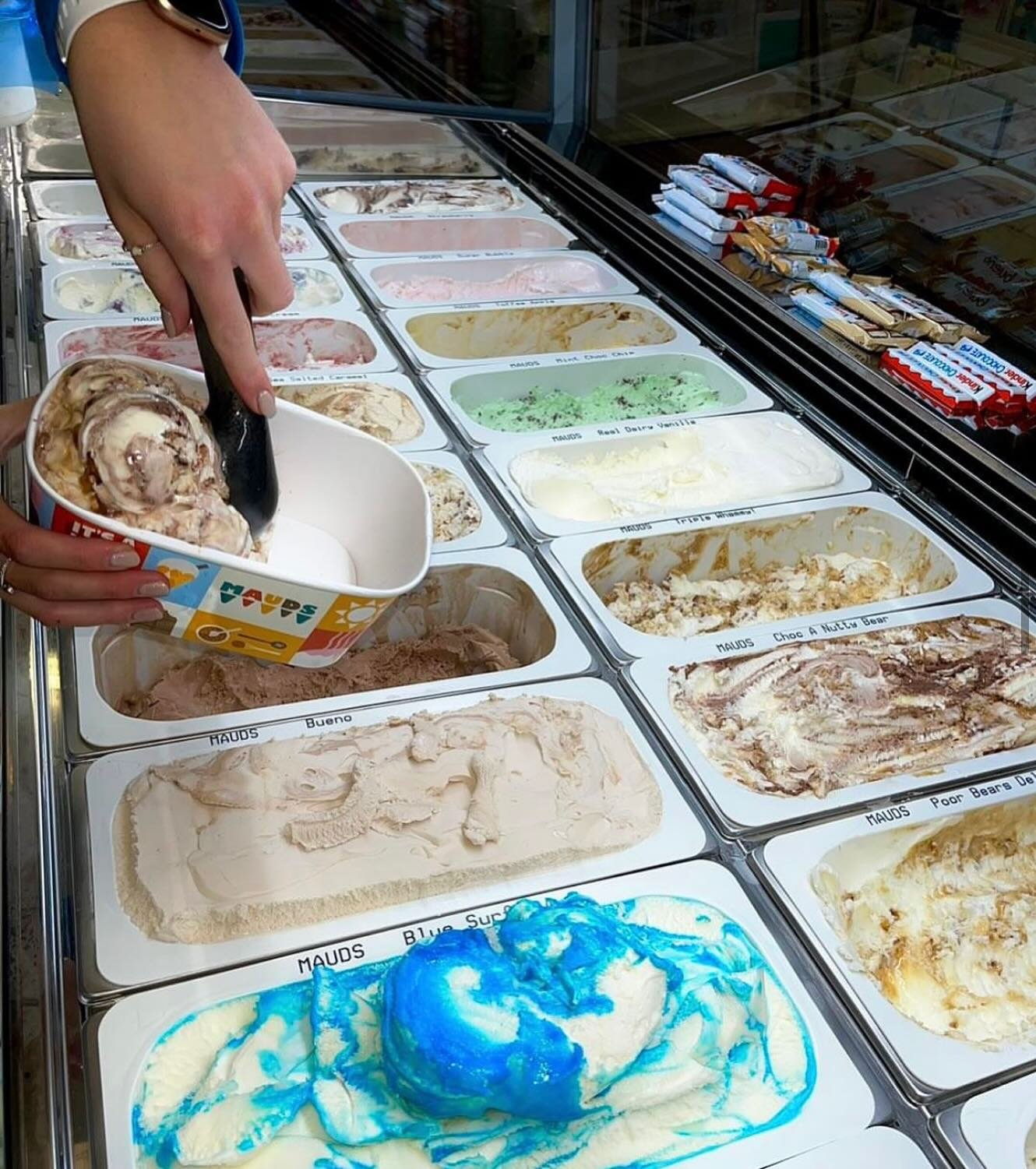 Our family tubs are perfect for sharing with family and friends 💛

What Mauds flavour will you be choosing? 👀🍦

📸@thekandyshop_