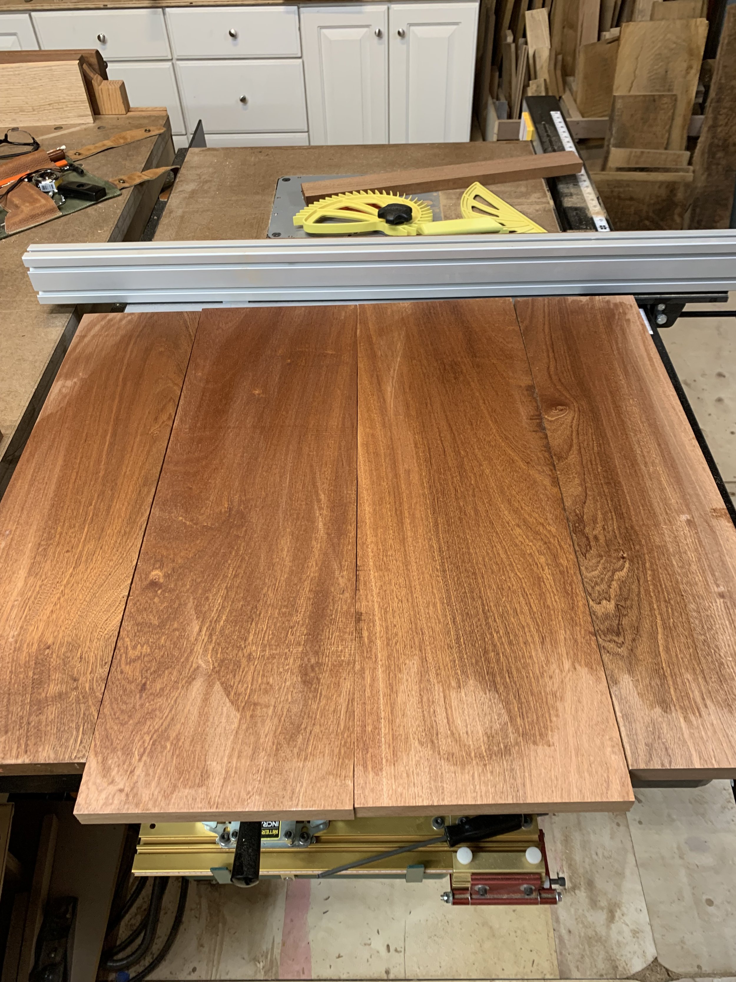 Figuring out grain matching for the Sapele RV table 2