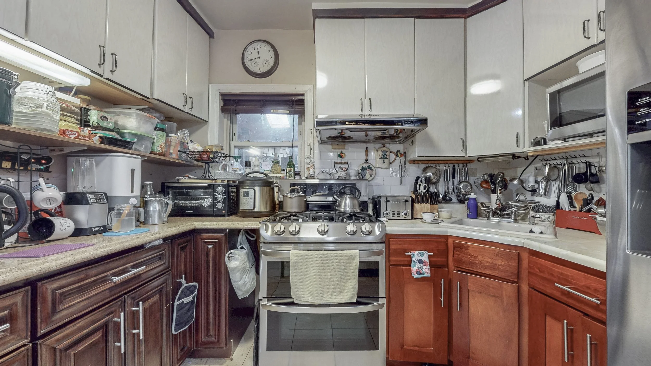 22-40-98th-Street-East-Elmhurst-09112025_205118-min.jpg