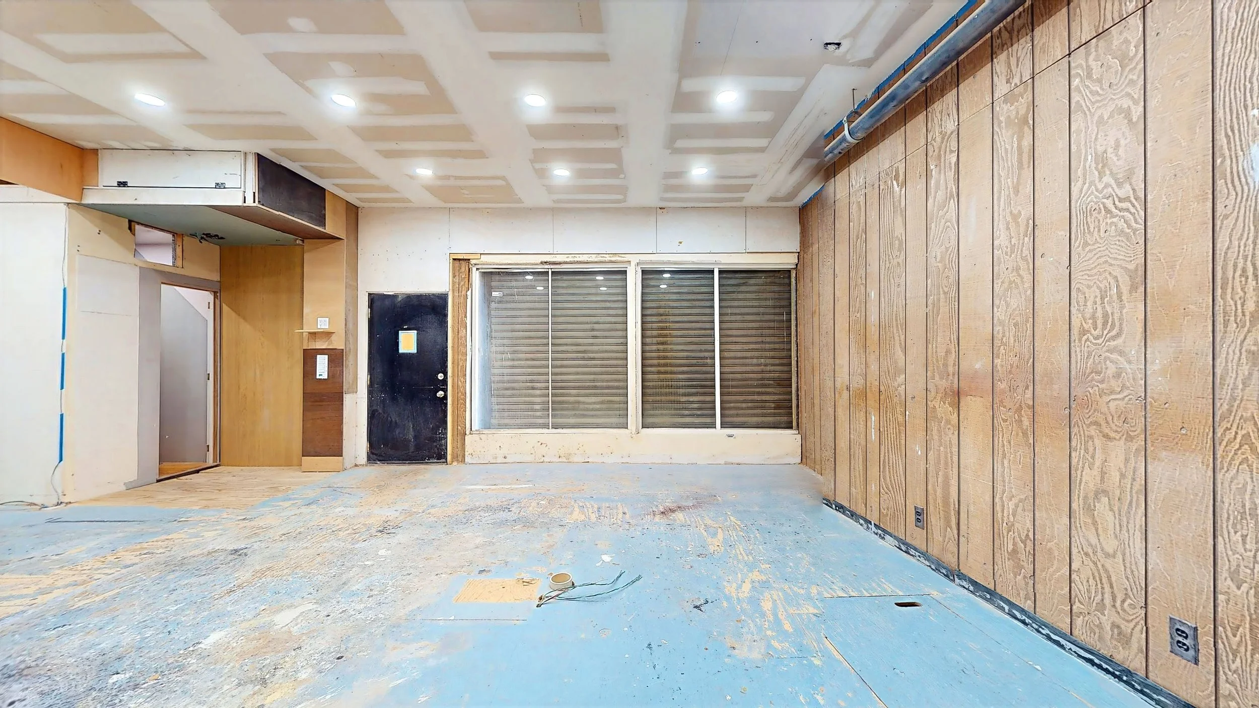 2 - 65-19 Myrtle Avenue Storefront Smaller.jpg
