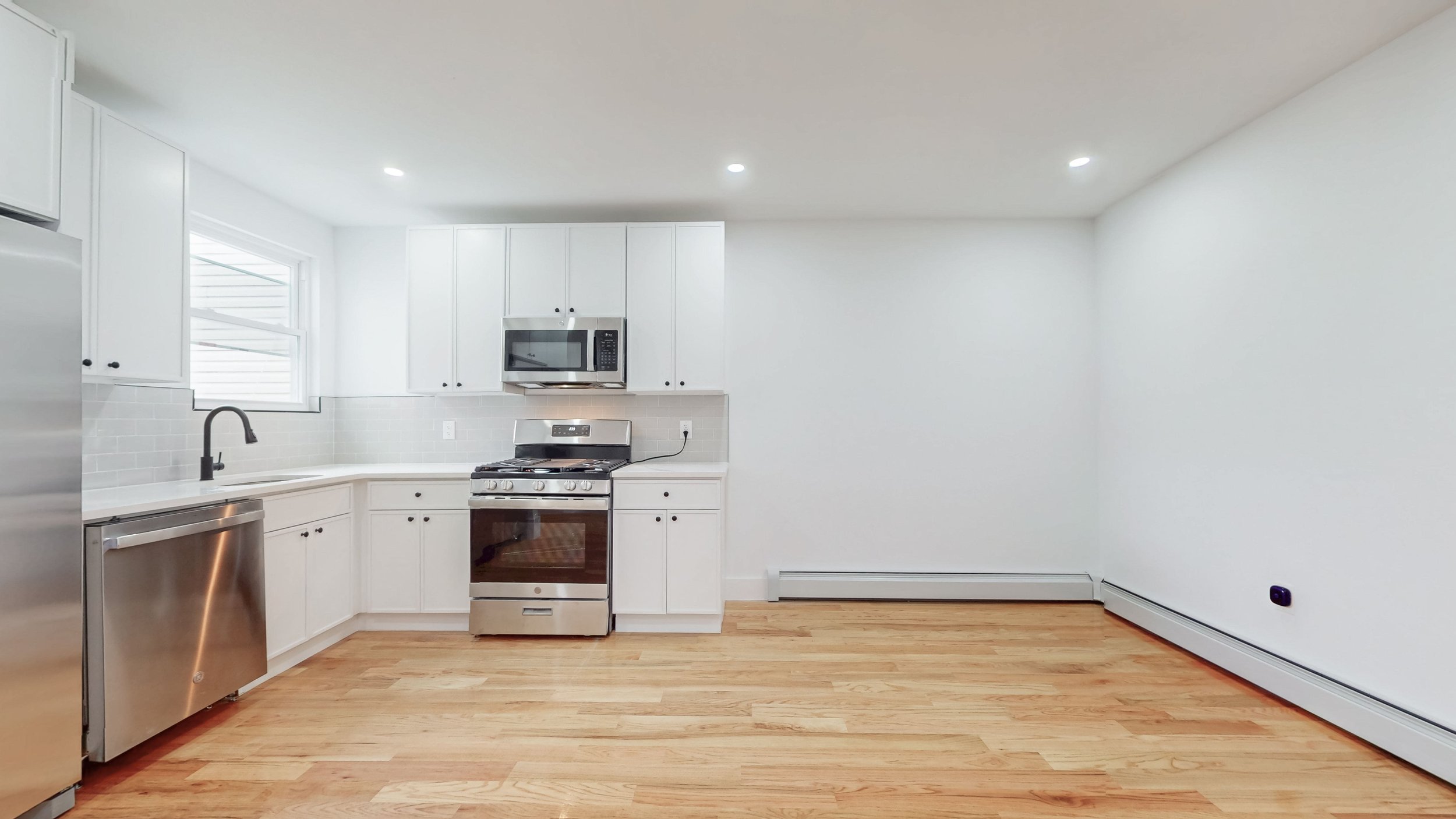 25-61-99th-Street-2nd-Fl-East-Elmhurst-05122026_124213.jpg