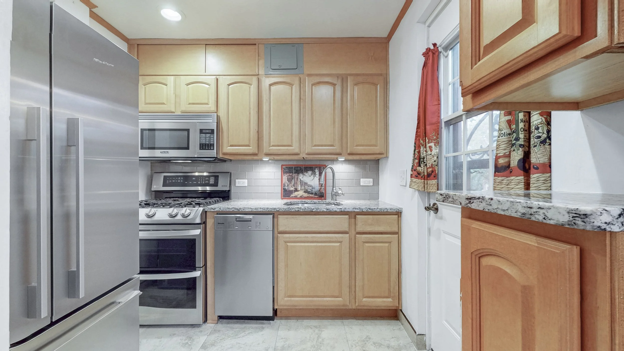 147-36-Charter-Road-Kew-Gardens-Hills-10122025_104134-min.jpg