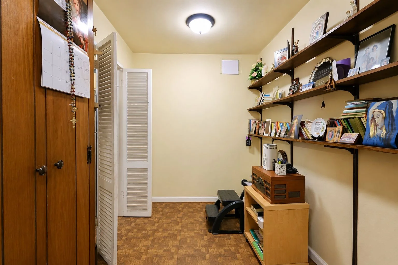 18 - 43-10 Kissena Blvd 6H - Decluttered.jpg