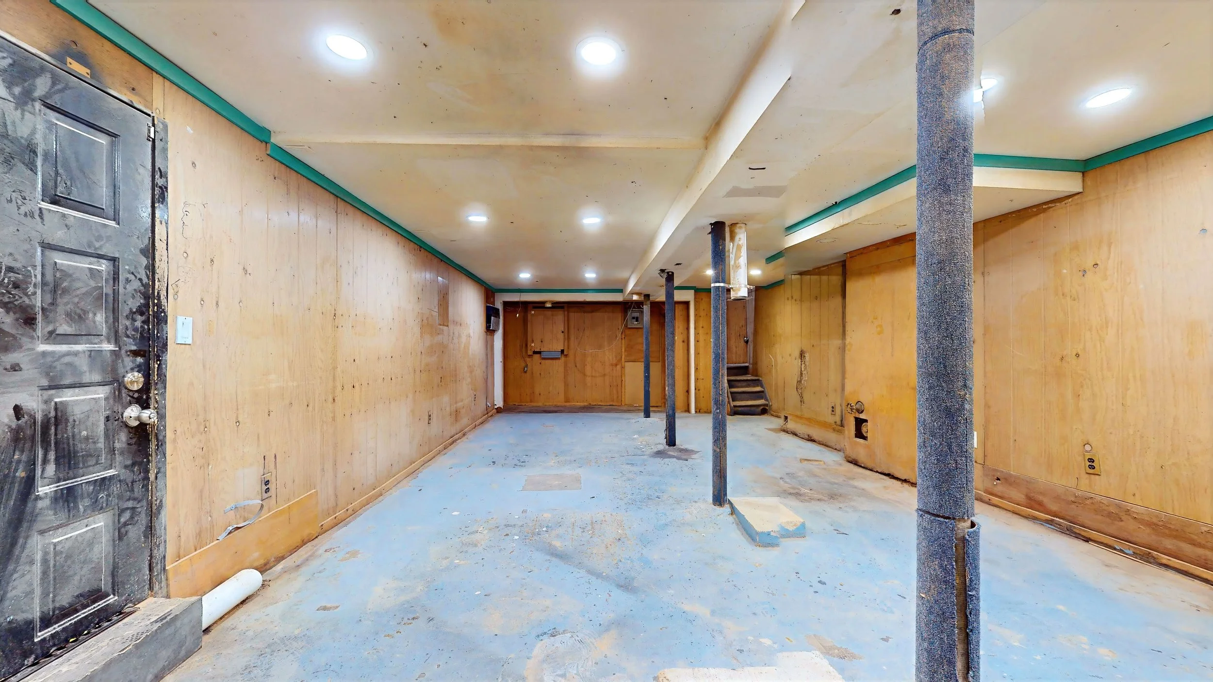 9 - 65-19 Myrtle Avenue Storefront Smaller.jpg
