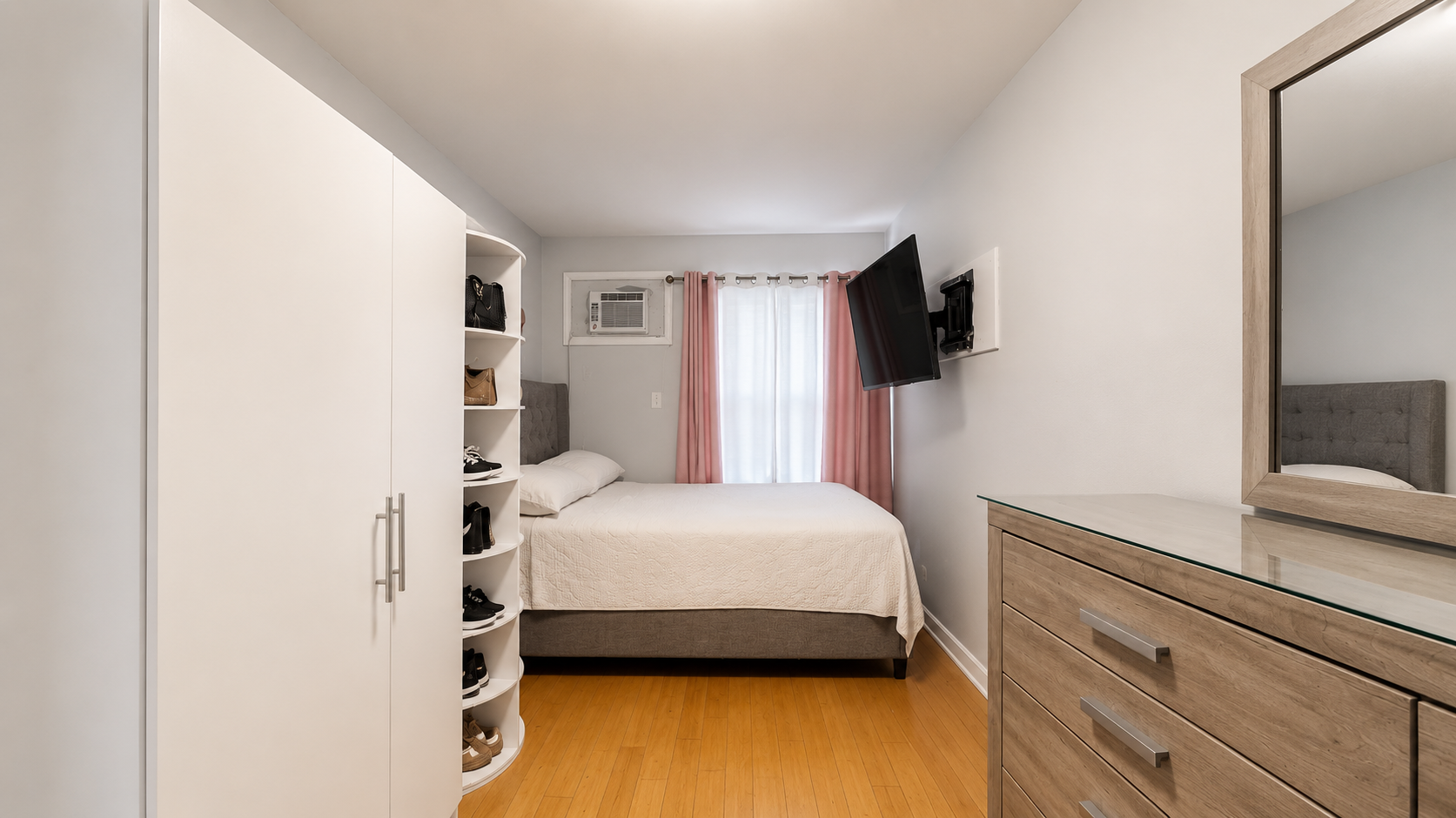 21 - 244A MacDougal Street Decluttered.png