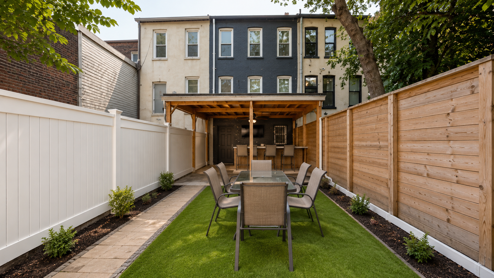 16 1213 Herkimer Street.png