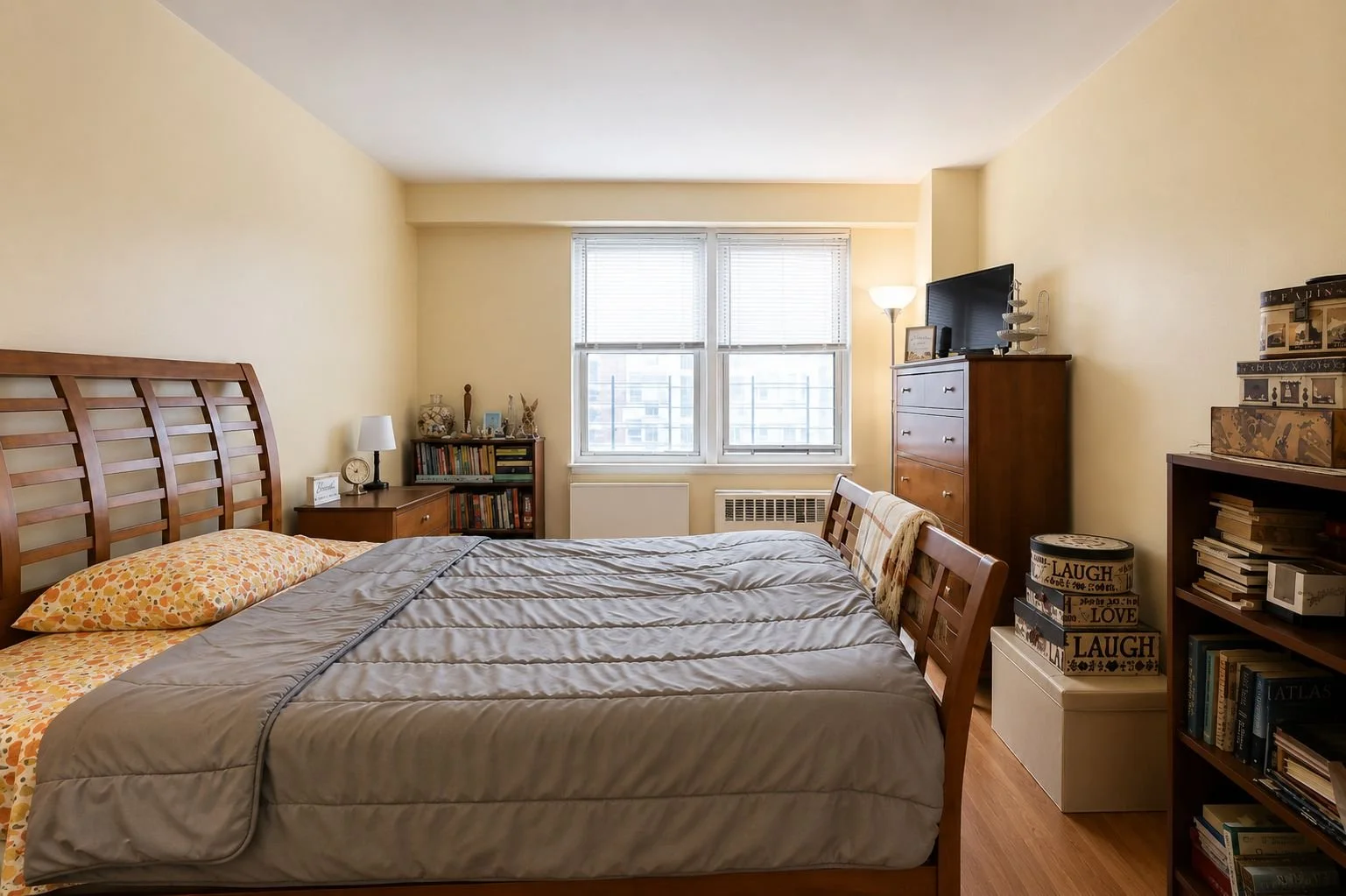 12 - 43-10 Kissena Blvd 6H - Decluttered.jpg