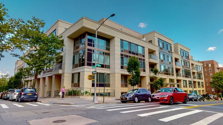 64-05 Yellowstone Boulevard 415A, Forest Hills, NY