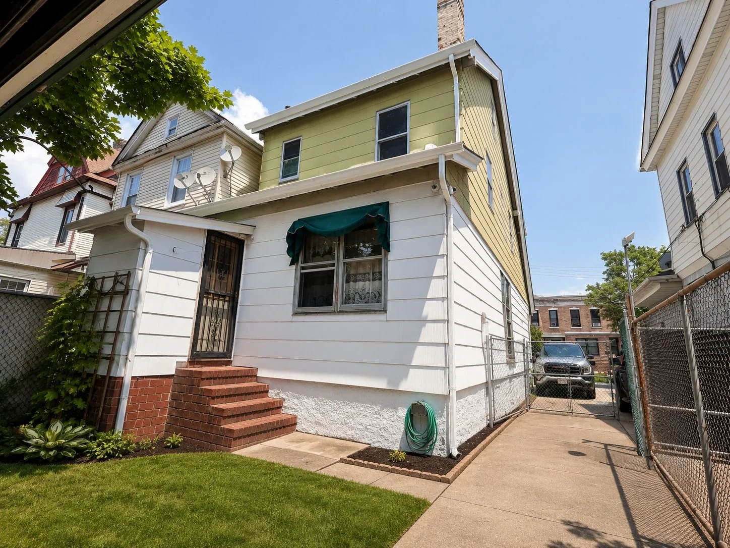 17 - 91-20 87th Street - Decluttered.jpg