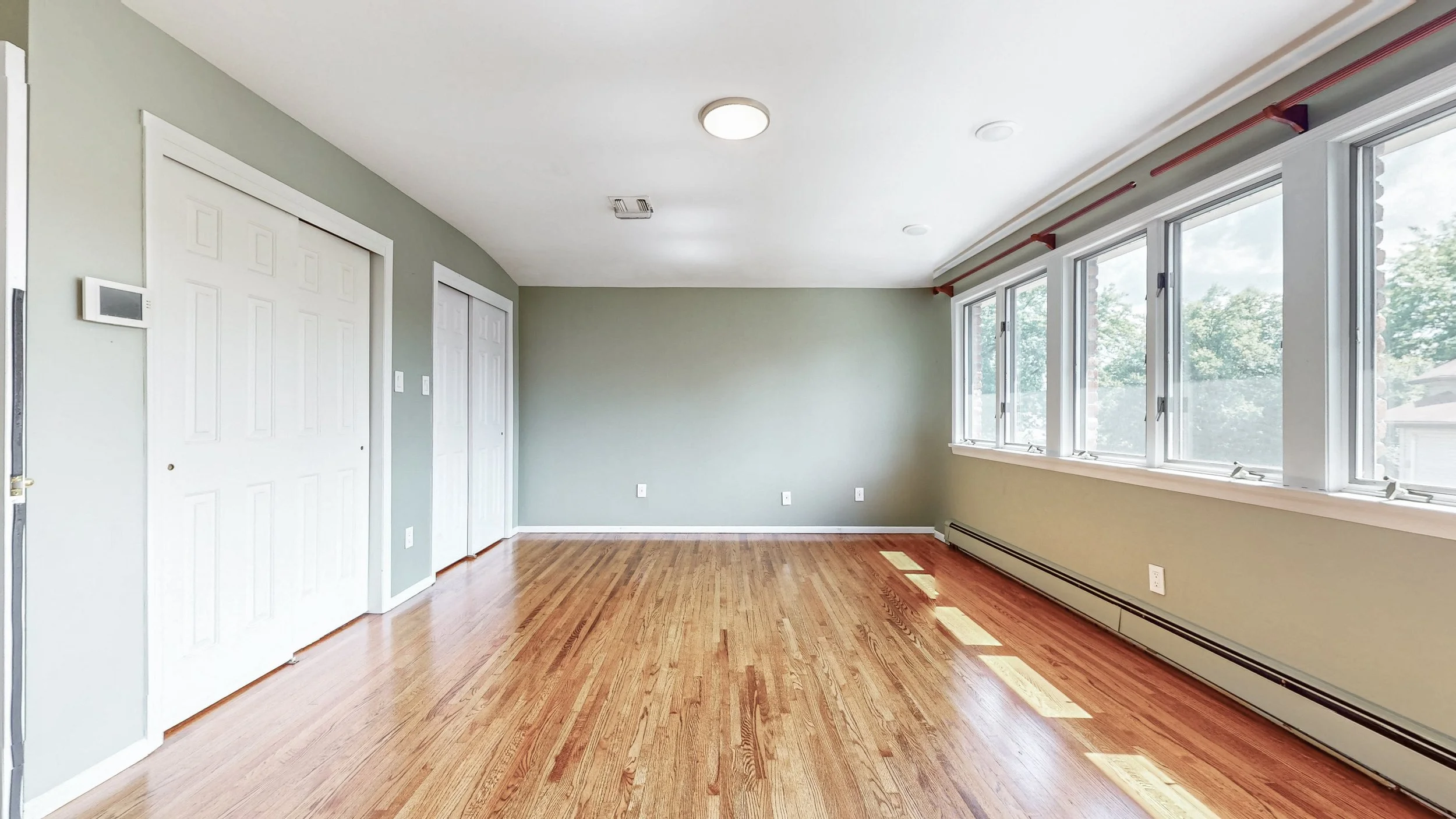 210-30-29th-Avenue-Bayside-09042025_222011-min.jpg