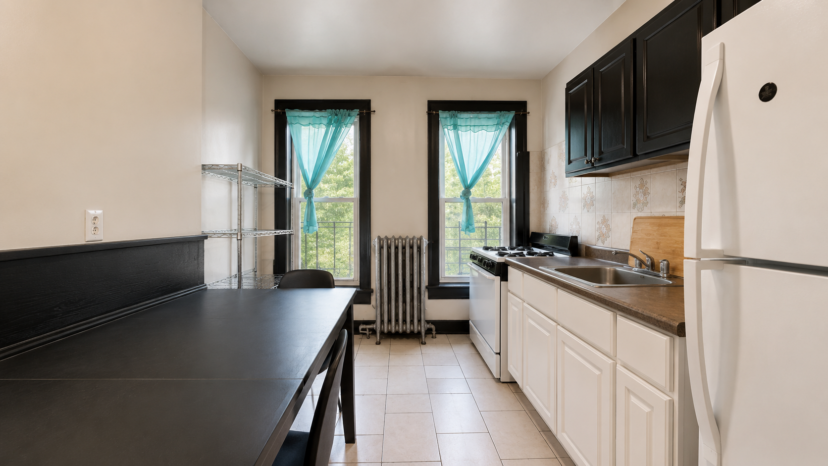 14 1213 Herkimer Street.png
