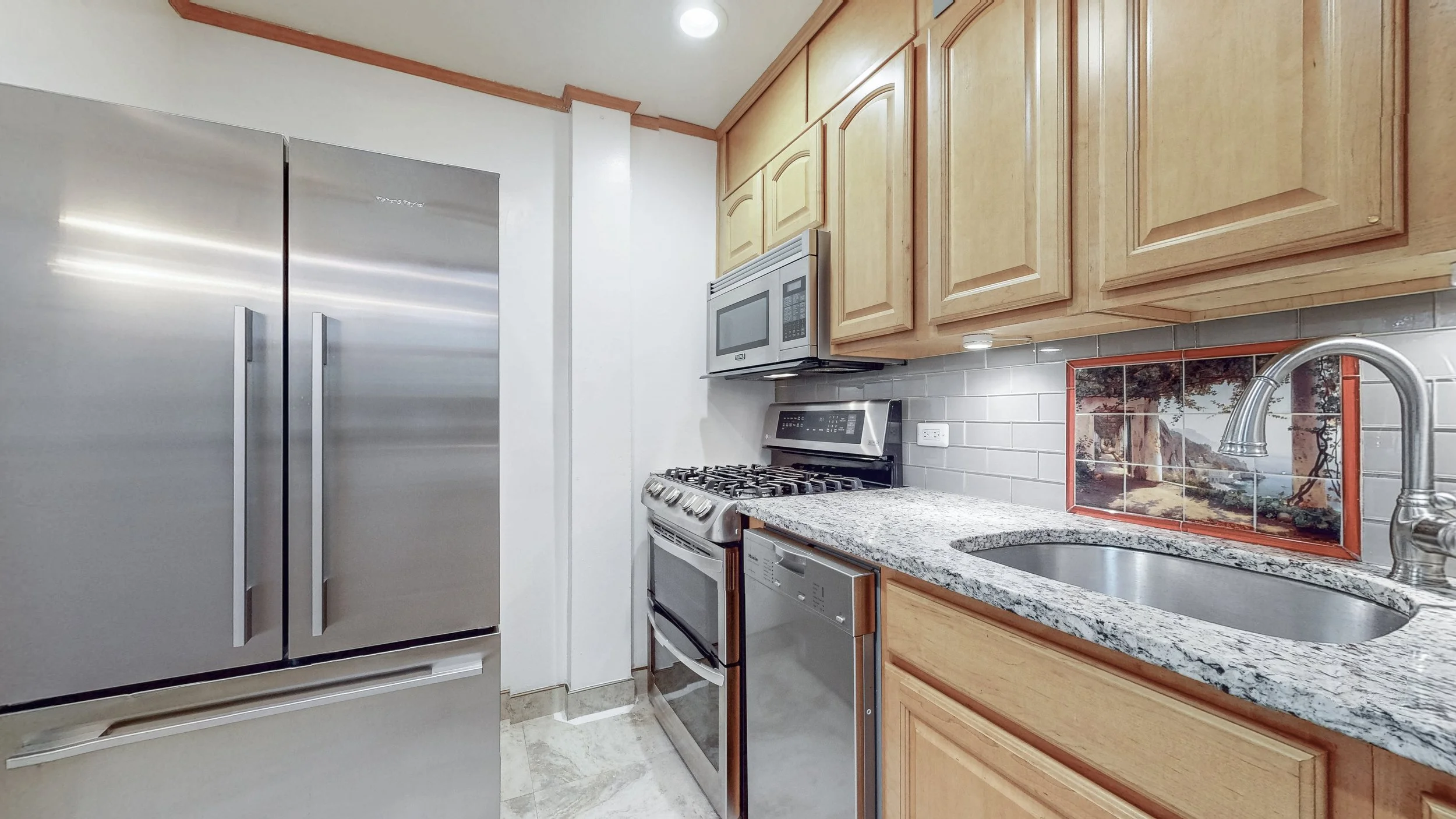 147-36-Charter-Road-Kew-Gardens-Hills-10122025_104214-min.jpg
