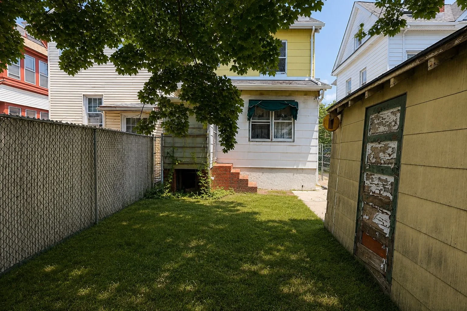 08 - 91-20 87th Street - Decluttered.jpg