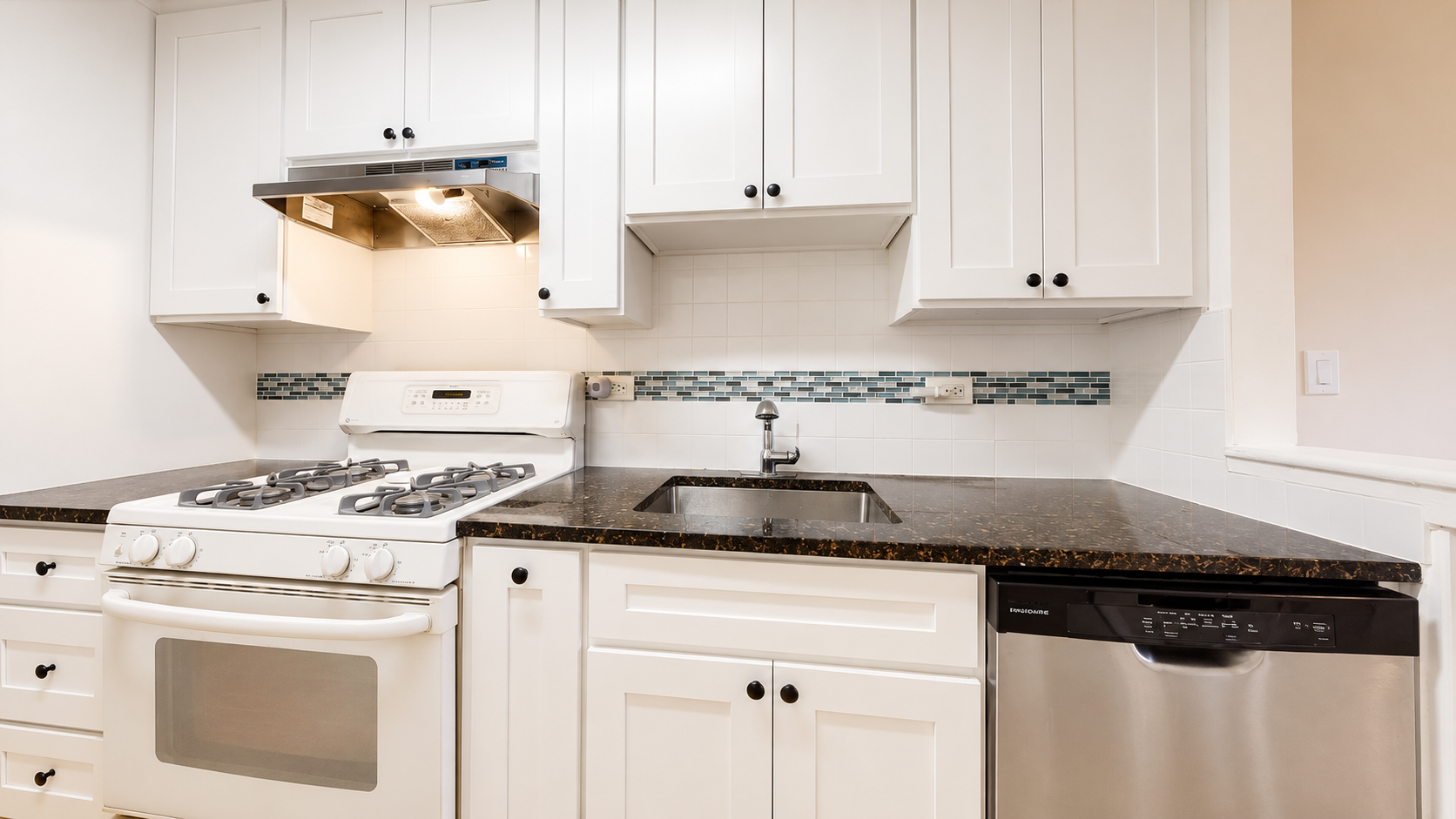 10 - 84-20 153rd Avenue 4C - Enhanced.png