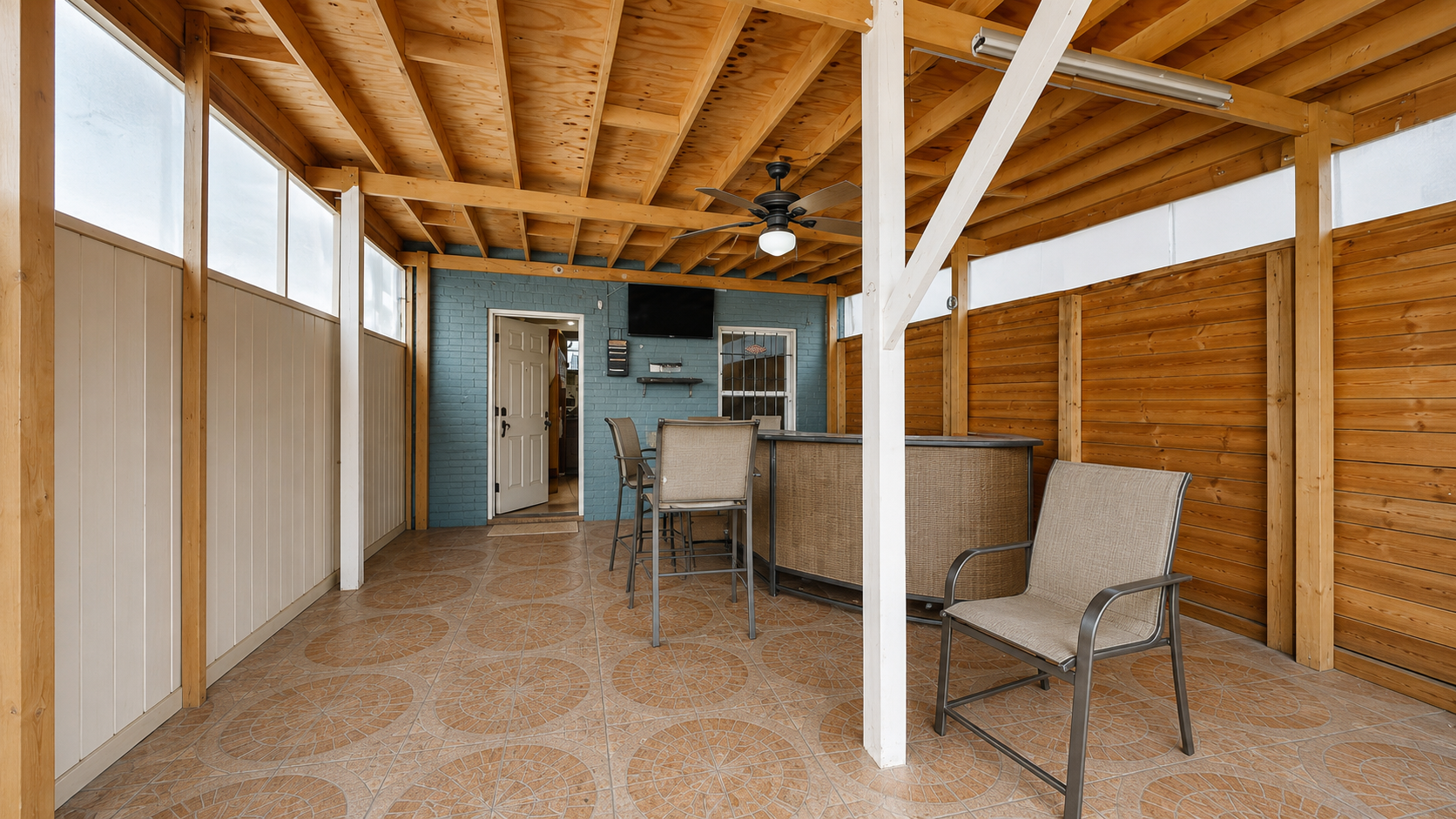 15 1213 Herkimer Street.png