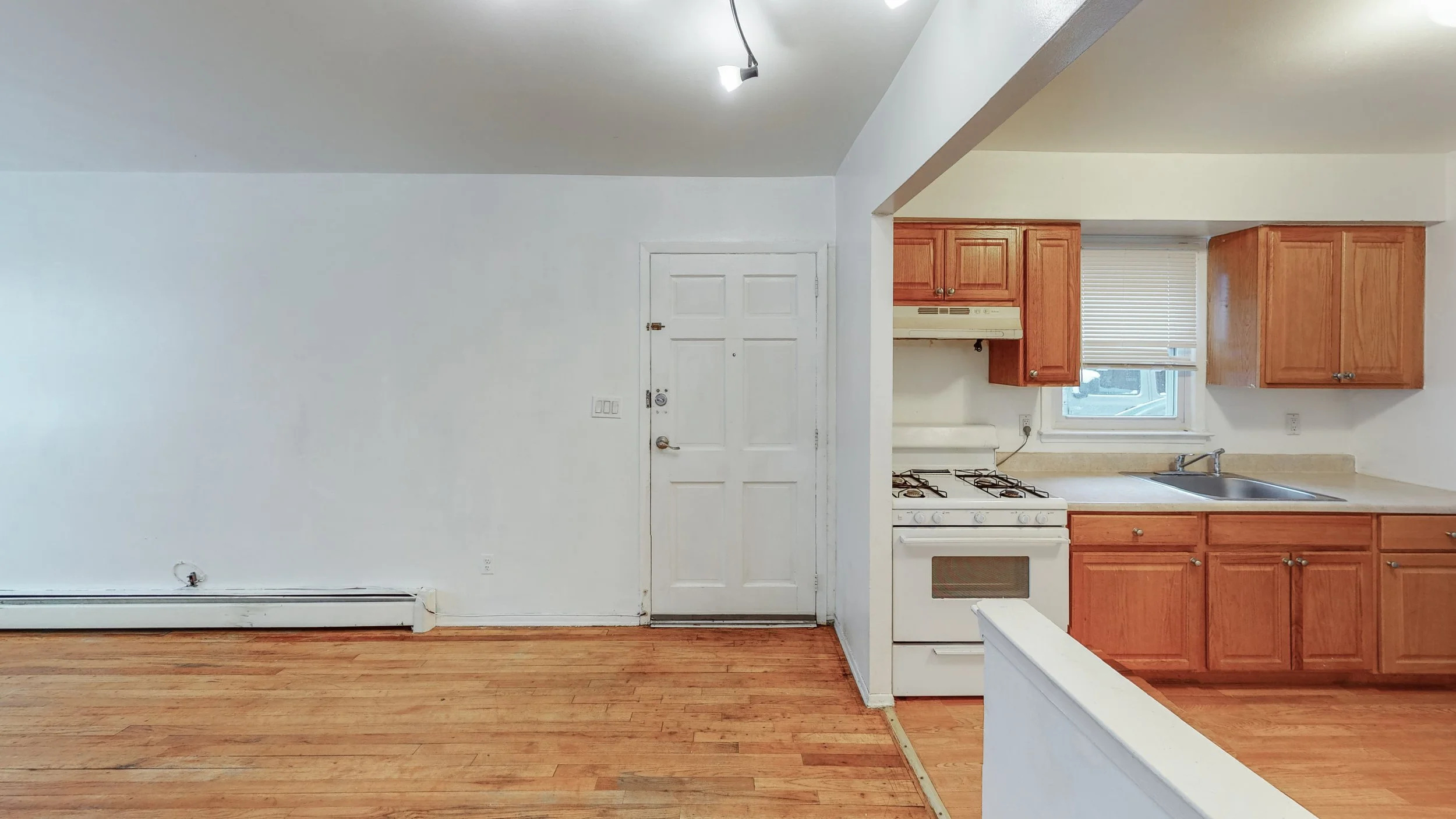 1717-Clintonville-Street-Unfurnished(1).jpg