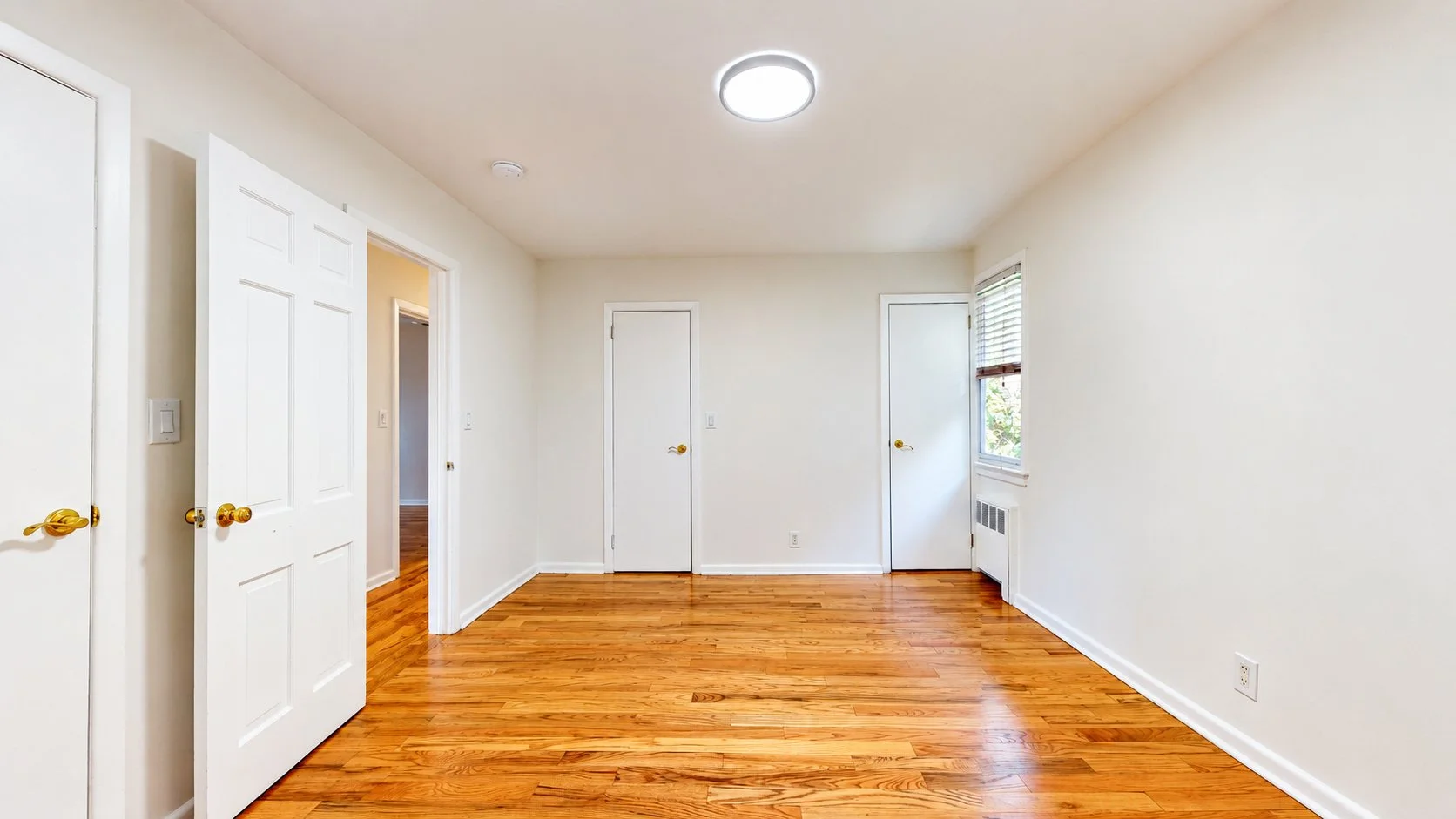 38-Fairview-Avenue-Great-Neck-10212026_201414-enhanced.jpg