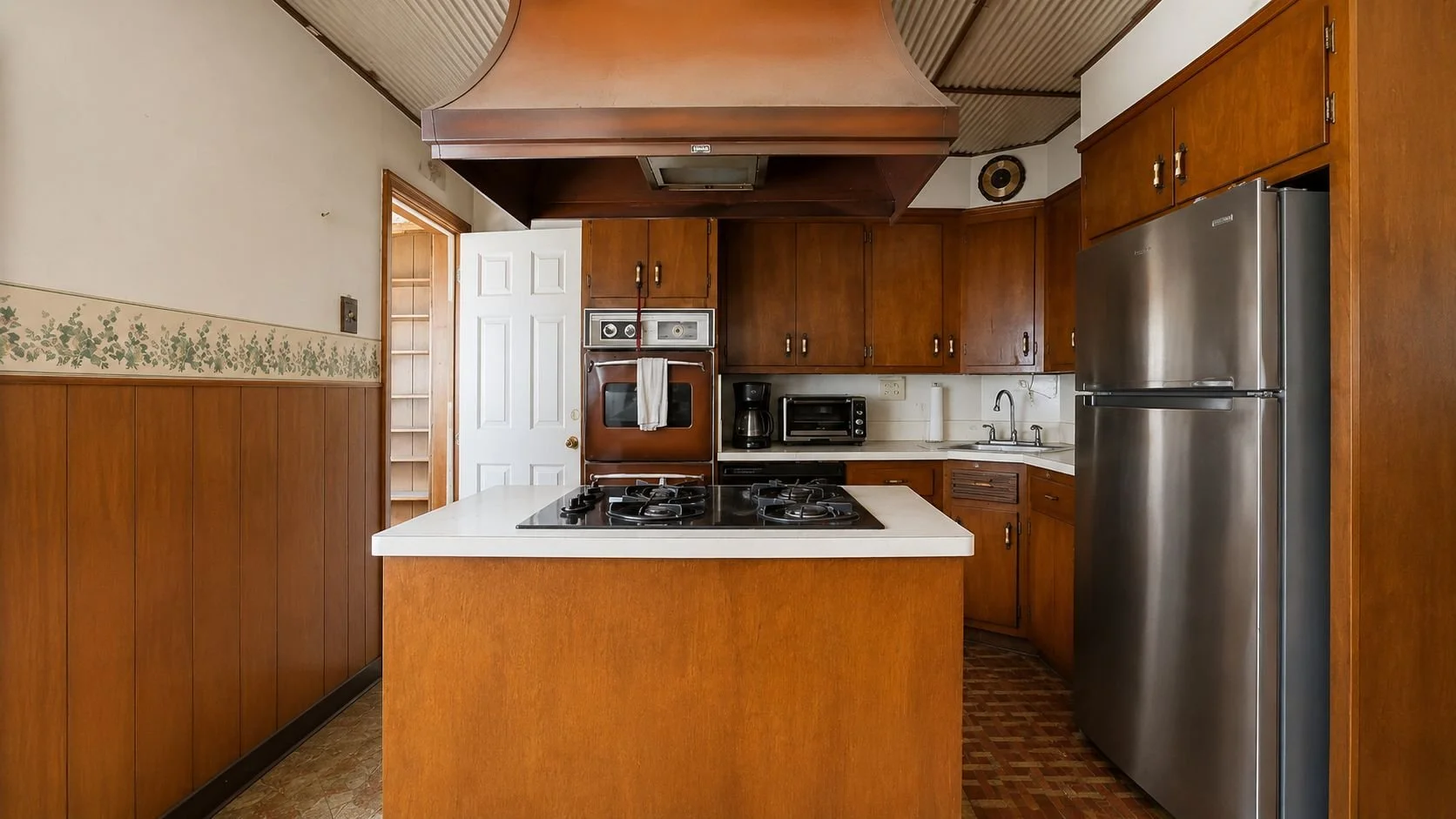 11 - 91-20 87th Street - Decluttered.jpg