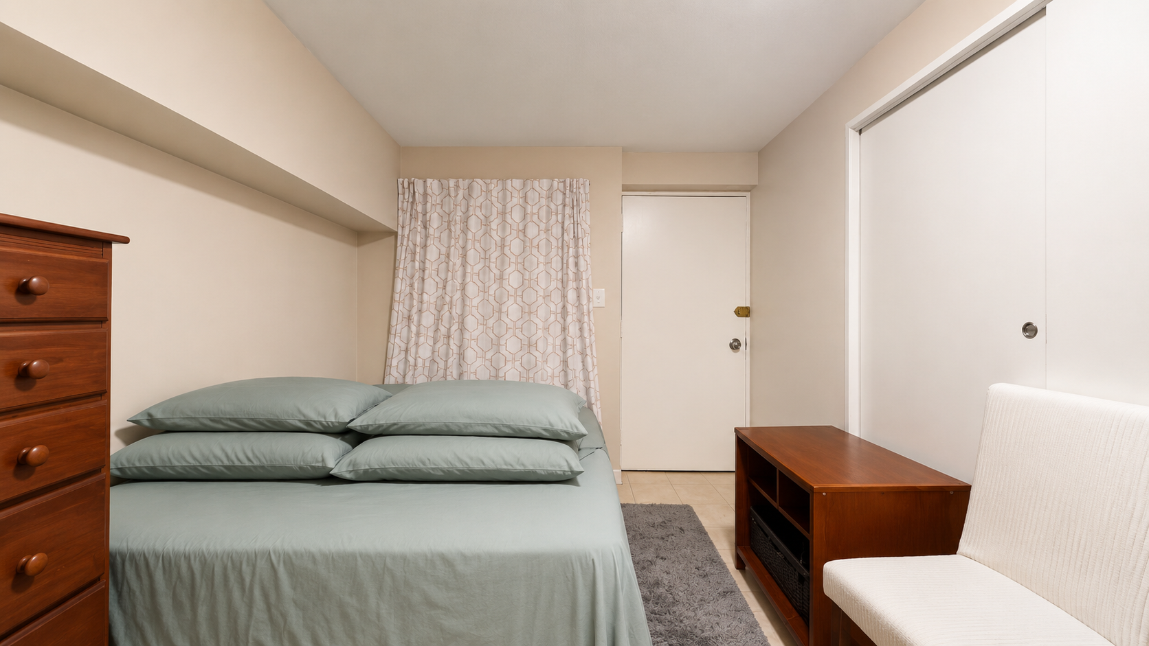 10 - 244A MacDougal Street Decluttered.png