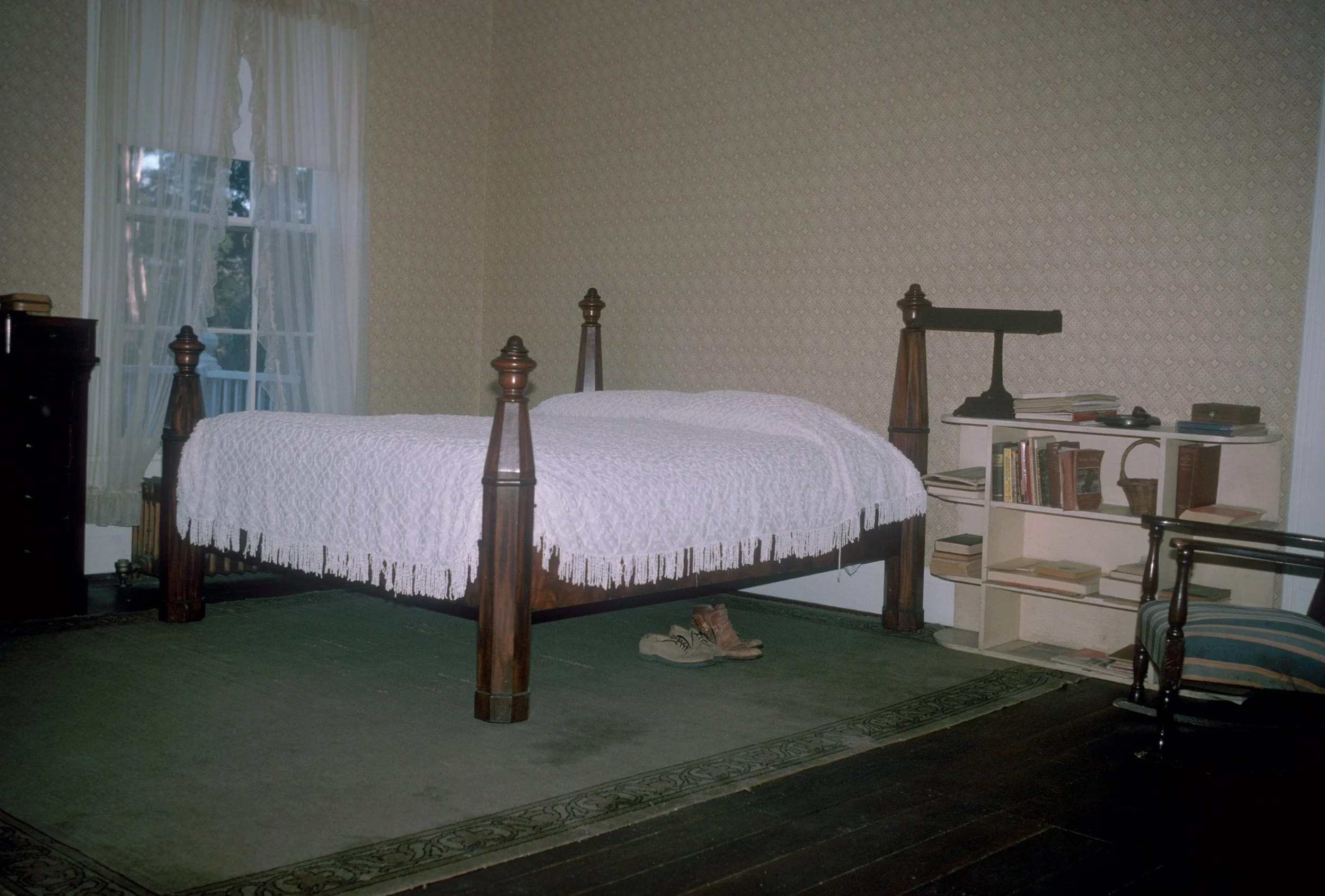 Faulkner's Bed and Shoes, December 1974
