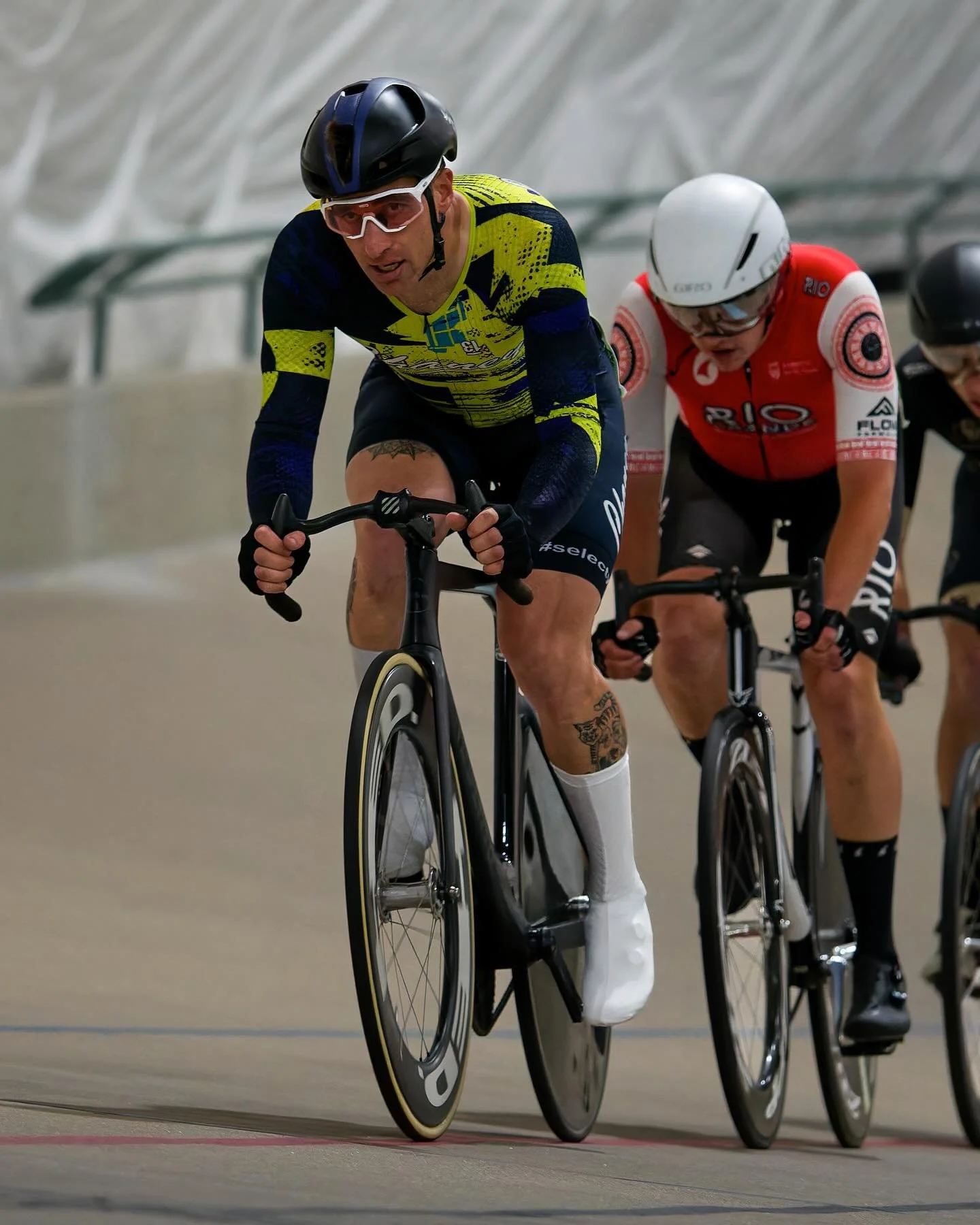 @katfude came up to thin air to prepare for Nationals at the @coloradospringsvelodrome and compete in some of the local racing. The Czech Olympic Madison Team had the same idea to make for an awesome local racing scene.