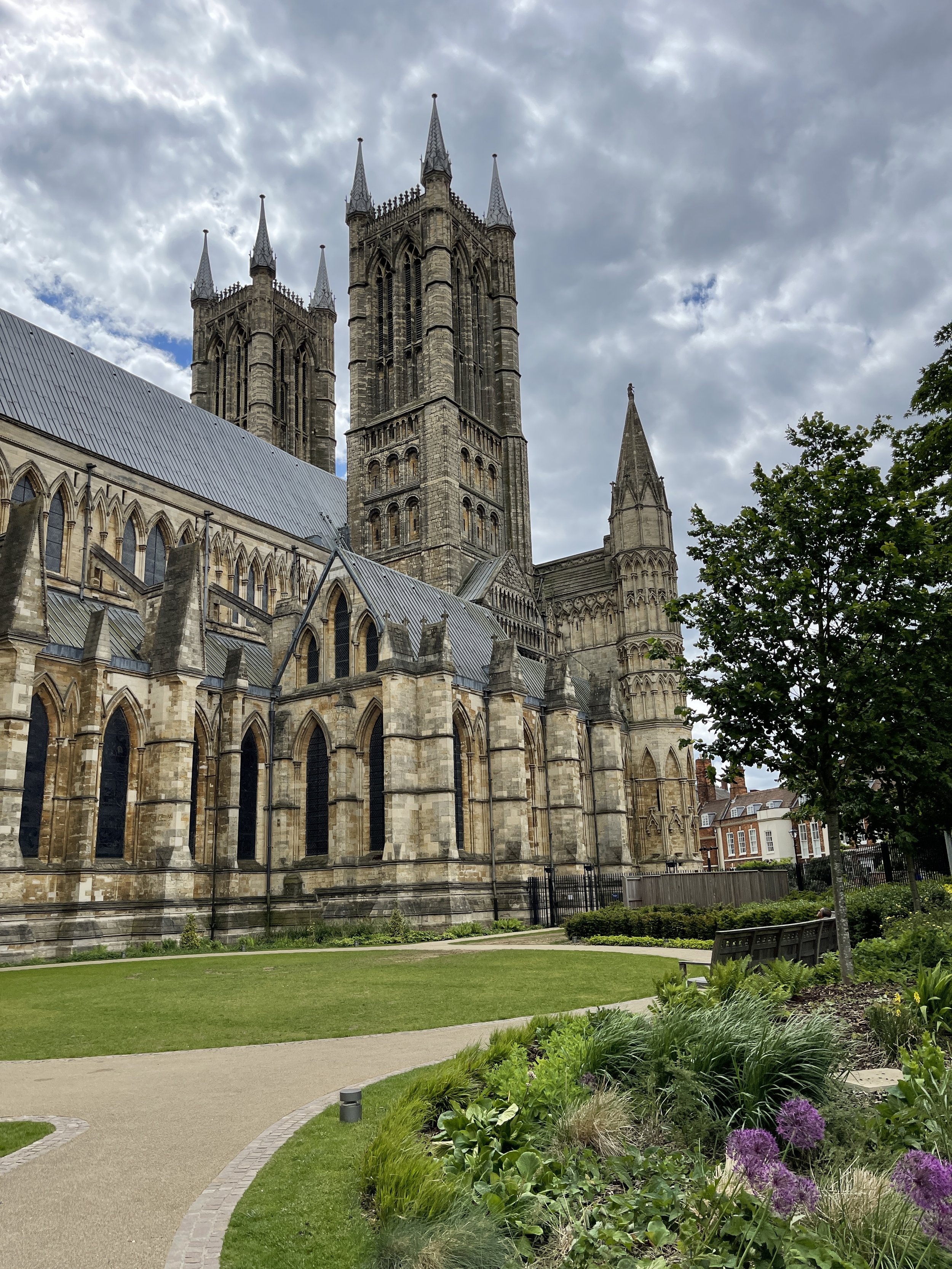 Lincoln Cathedral Gardens.JPG
