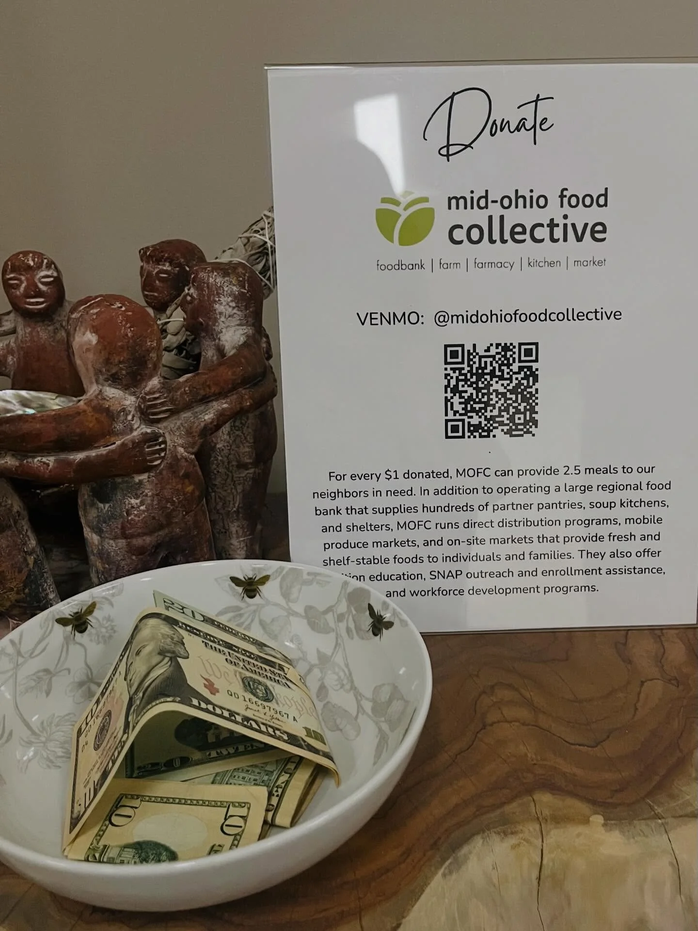 🥣🐝 Thank you to attendees at tonight&rsquo;s Social Justice Sound Bath @thebesanctuary . We collected $100 in cash, which will be donated to @midohiofoodcollective , and that doesn&rsquo;t even include donations made directly to their venmo! 

➡️ N