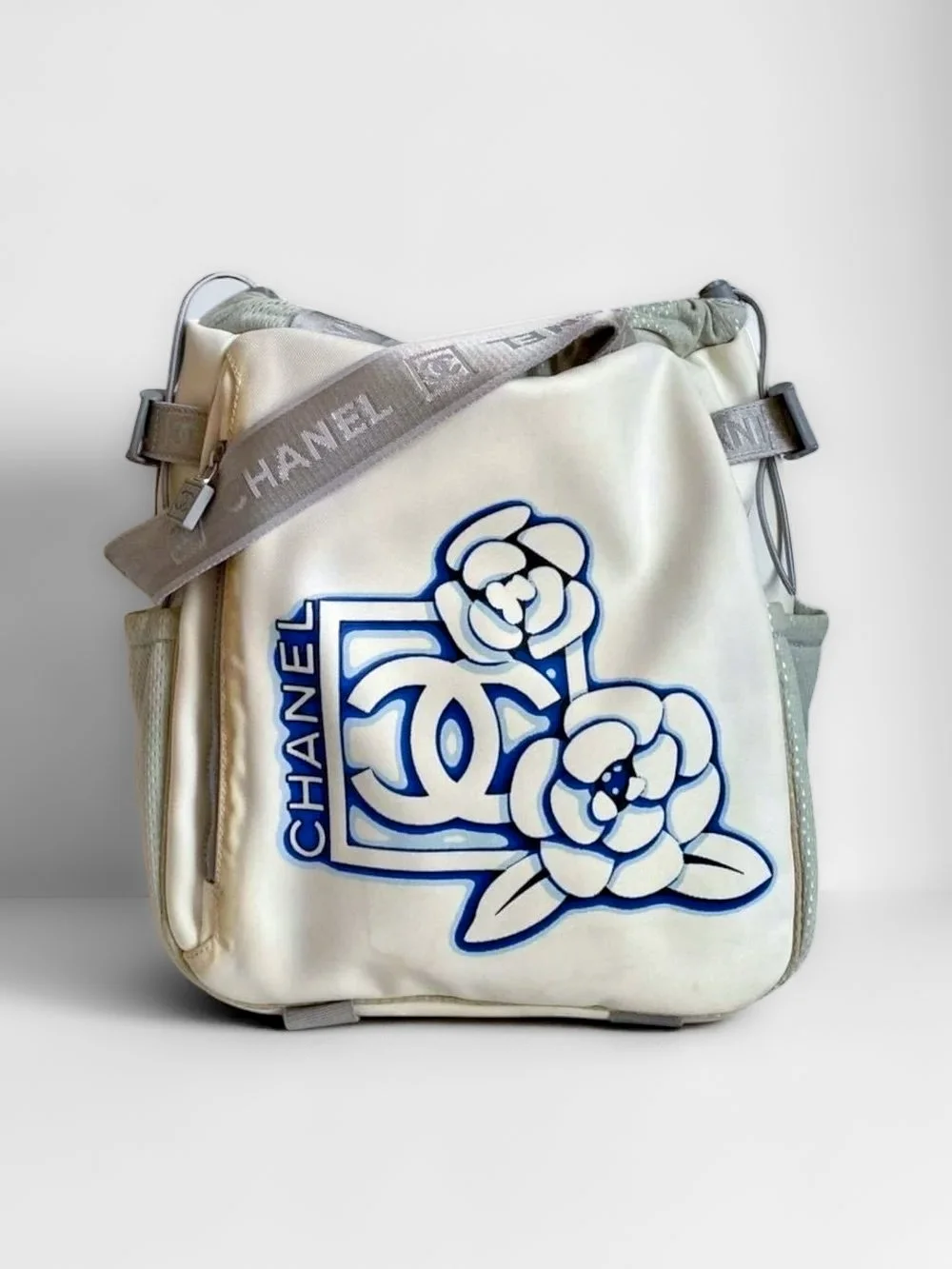 CHANEL camellia sport ligne tote bag