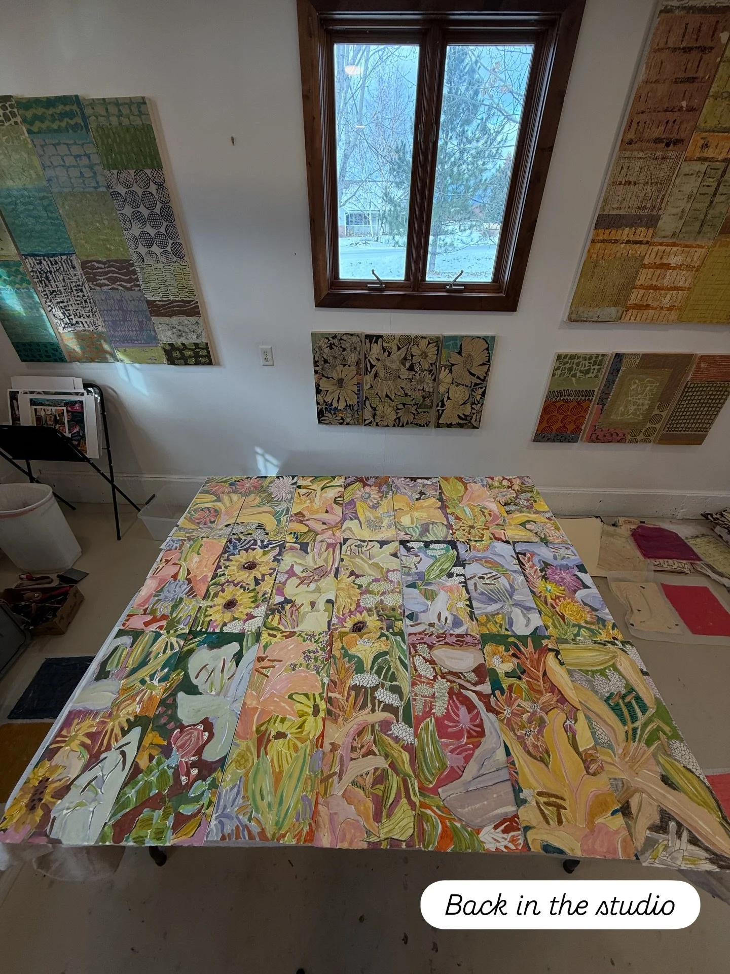 Figuring out what comes next for these botanicals that I painted in Naples. 🧡

#botanicals #murals #interiordecorator