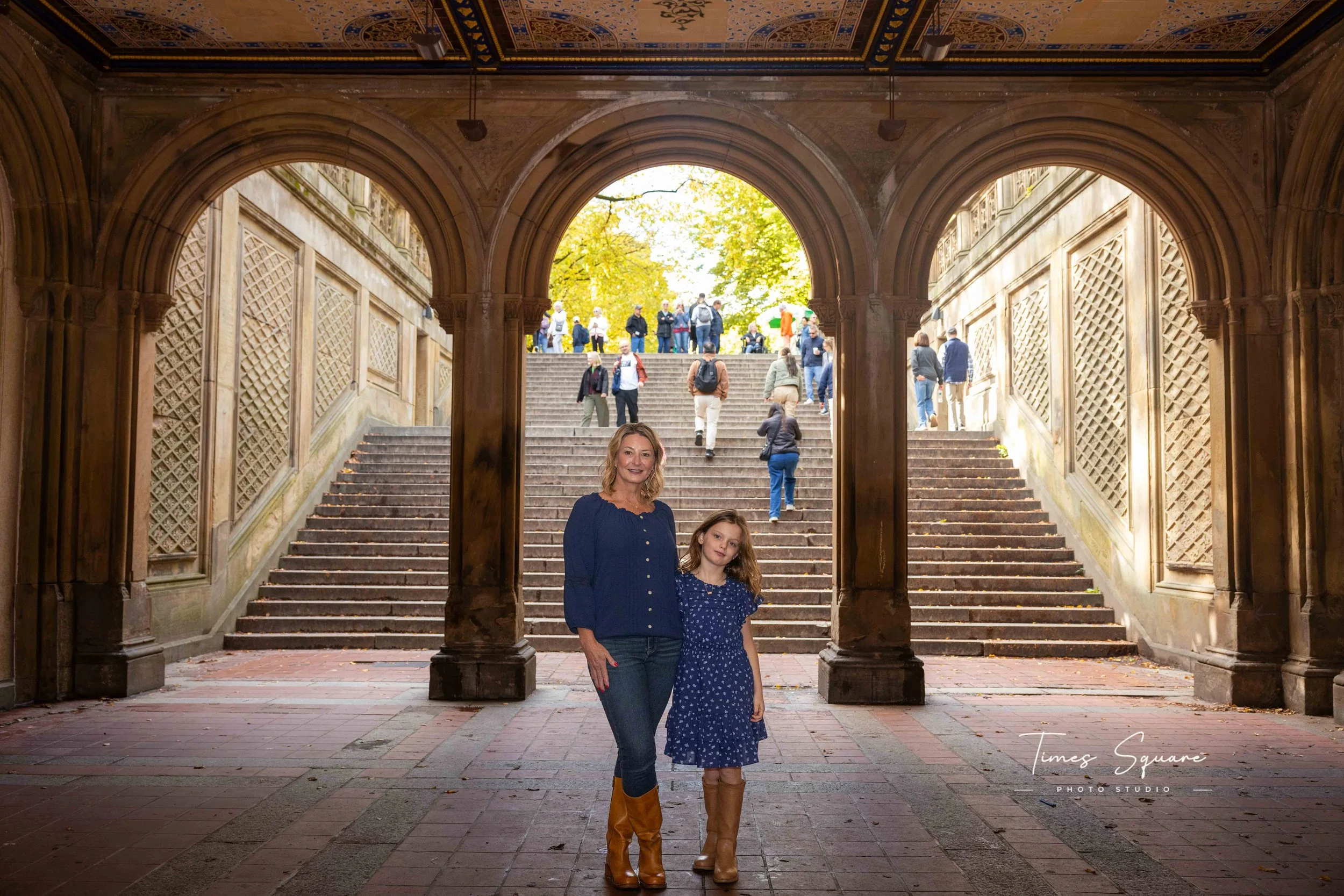 Times Square Photostudio Fall Central Park Photoshoot family-2.jpg