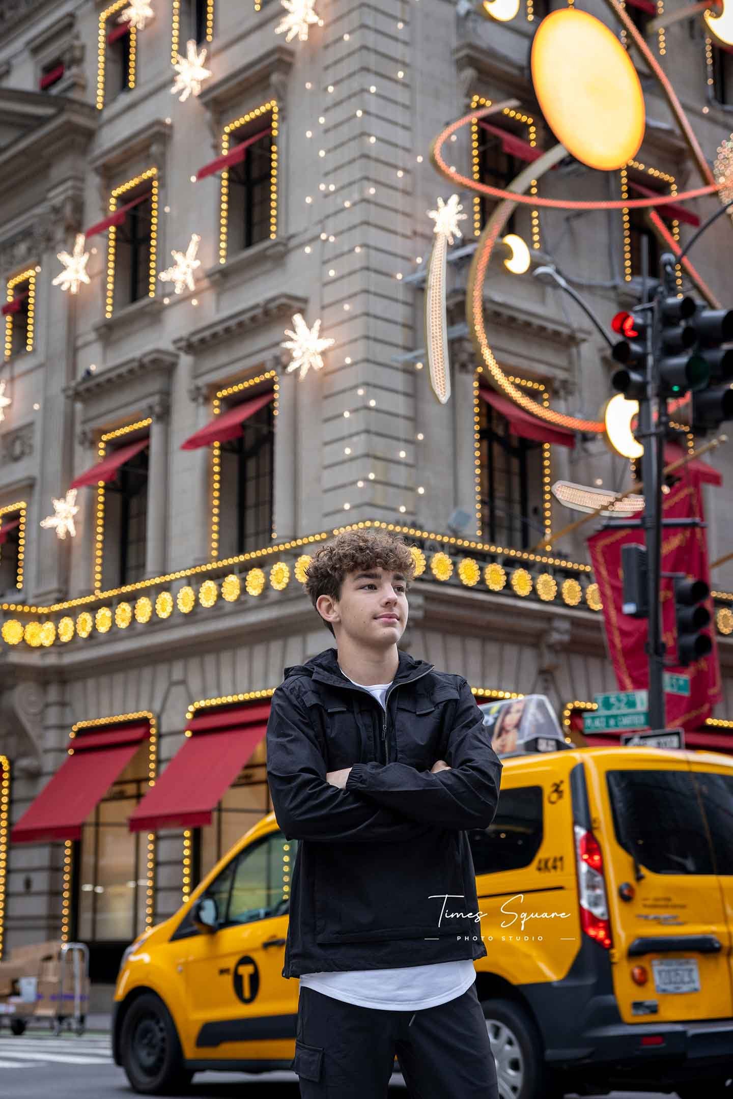The Manhattan Deluxe photoshoot package takes you through some of the most iconic locations in New York City — Times Square, Radio City, Rockefeller Center, and 5th Avenue. With extended session time and expert guidance from our professional photogra