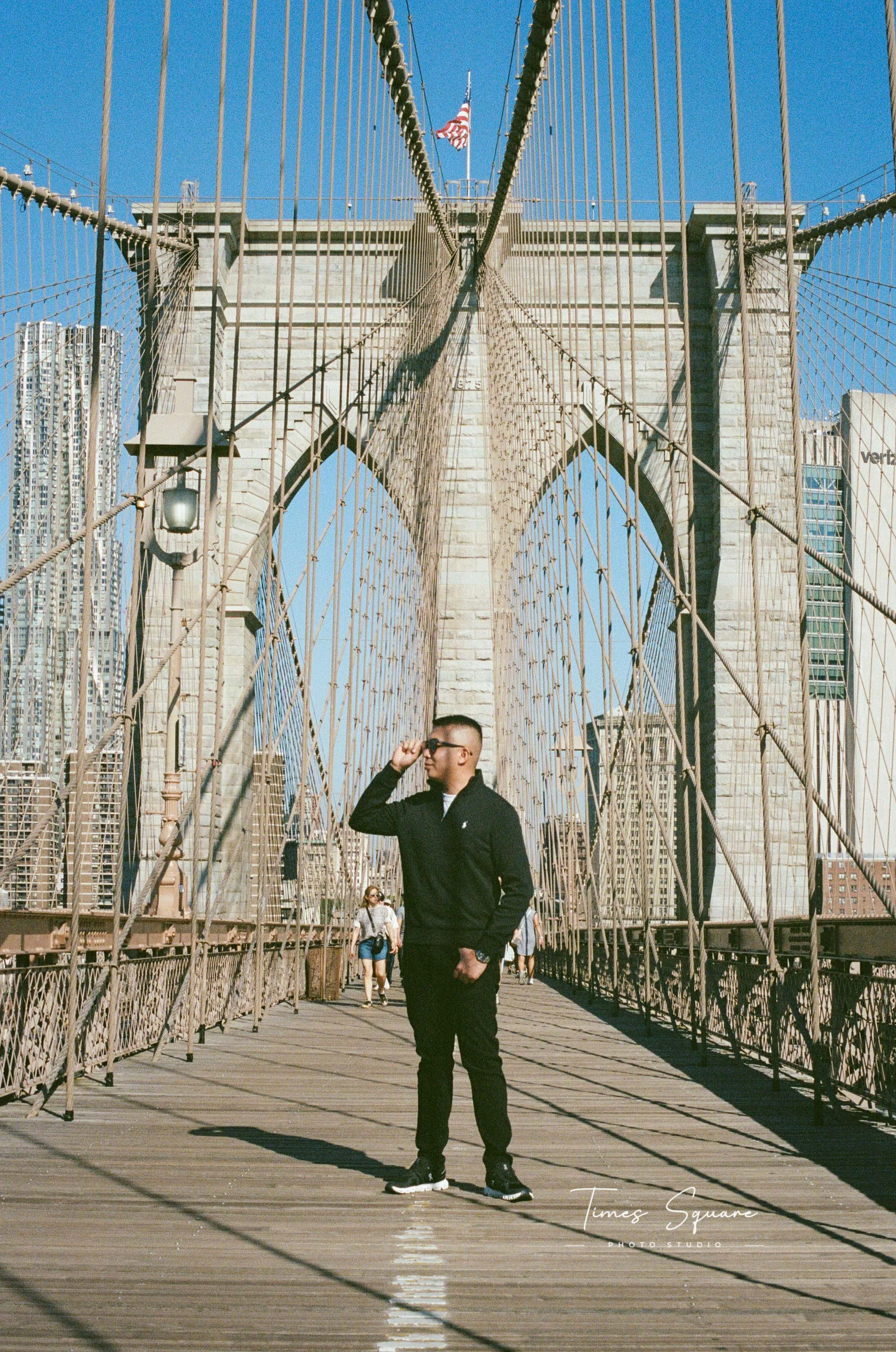 Brooklyn Bridge & DUMBO Photoshoot Film 35mm Times Square Photo Studio.jpg