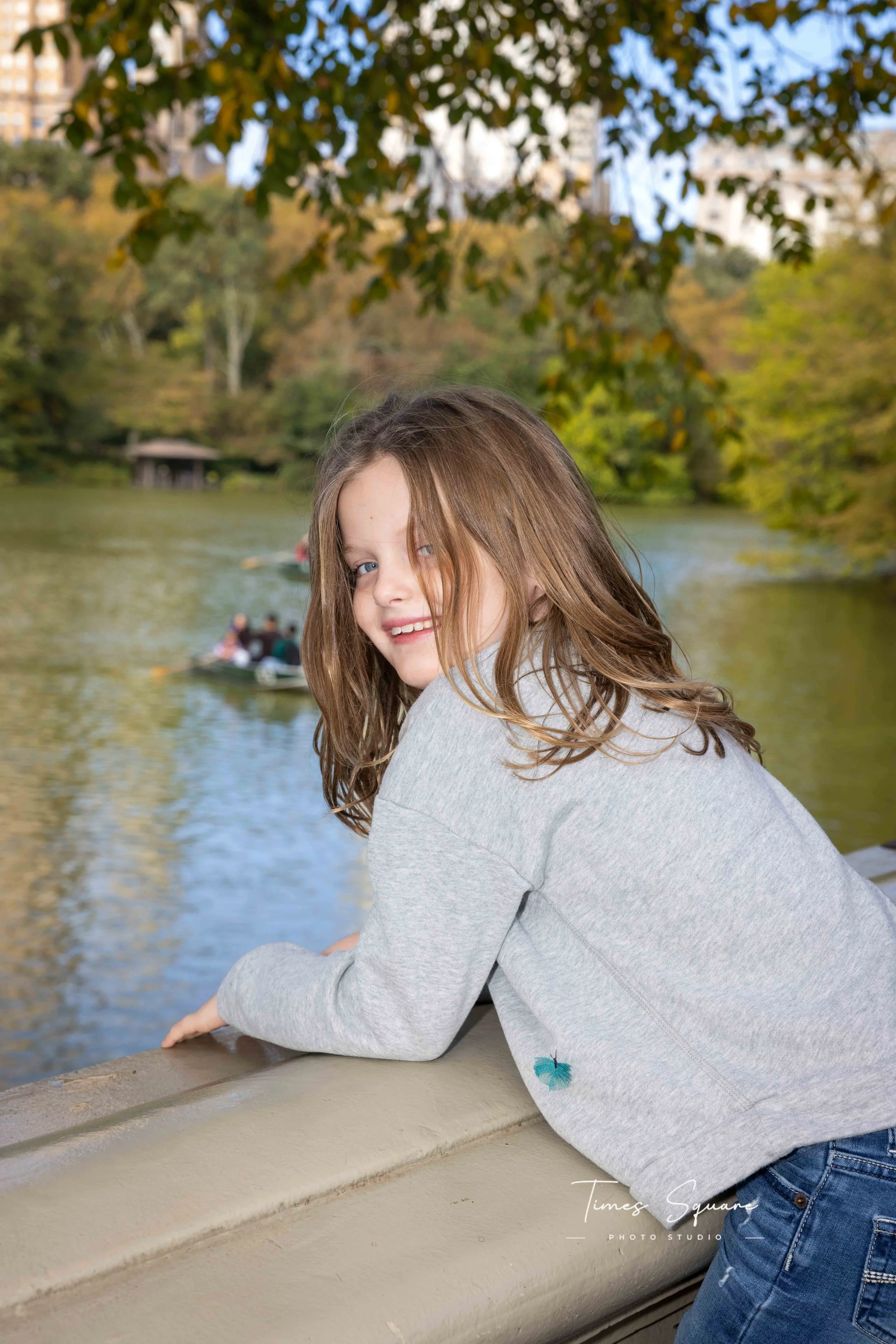 Times Square Photostudio Fall Central Park Photoshoot family-19.jpg