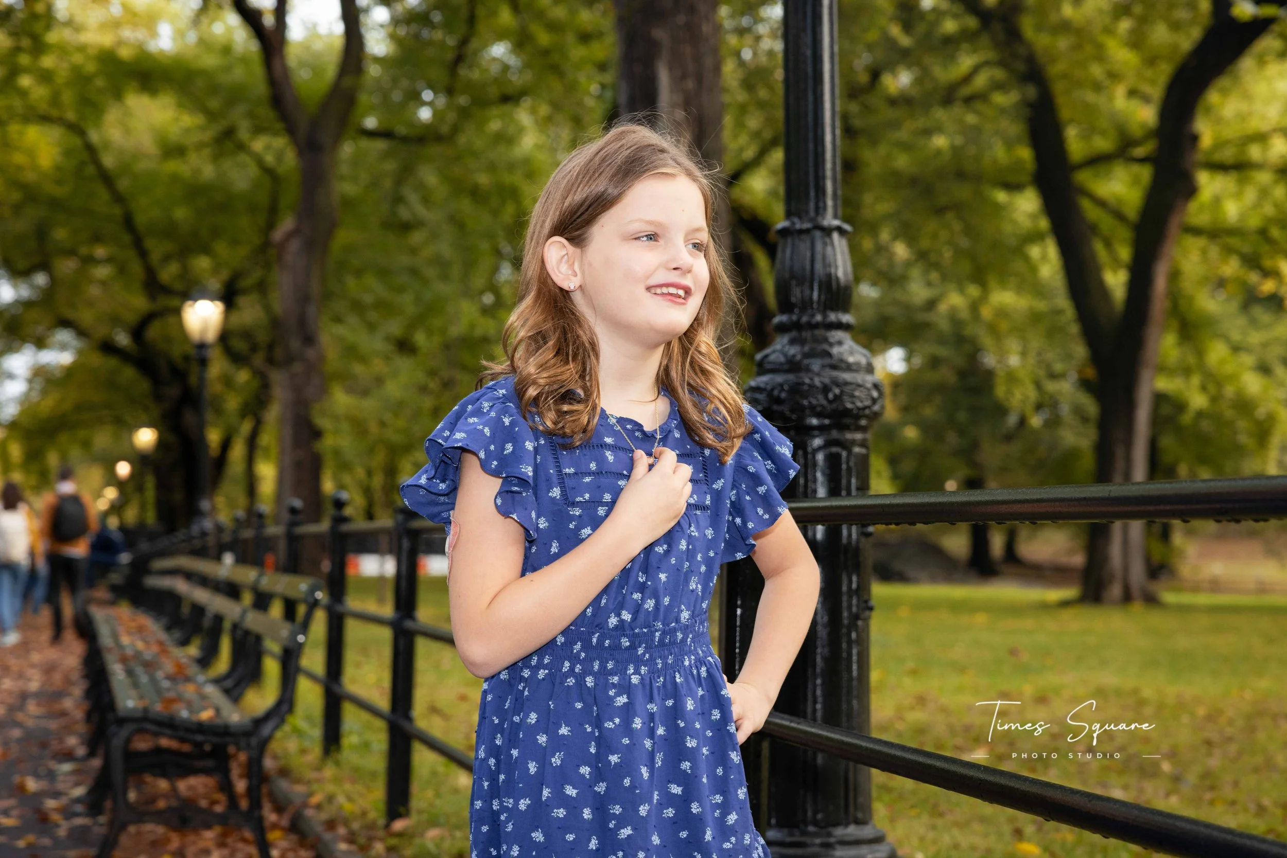 Times Square Photostudio Fall Central Park Photoshoot family-6.jpg
