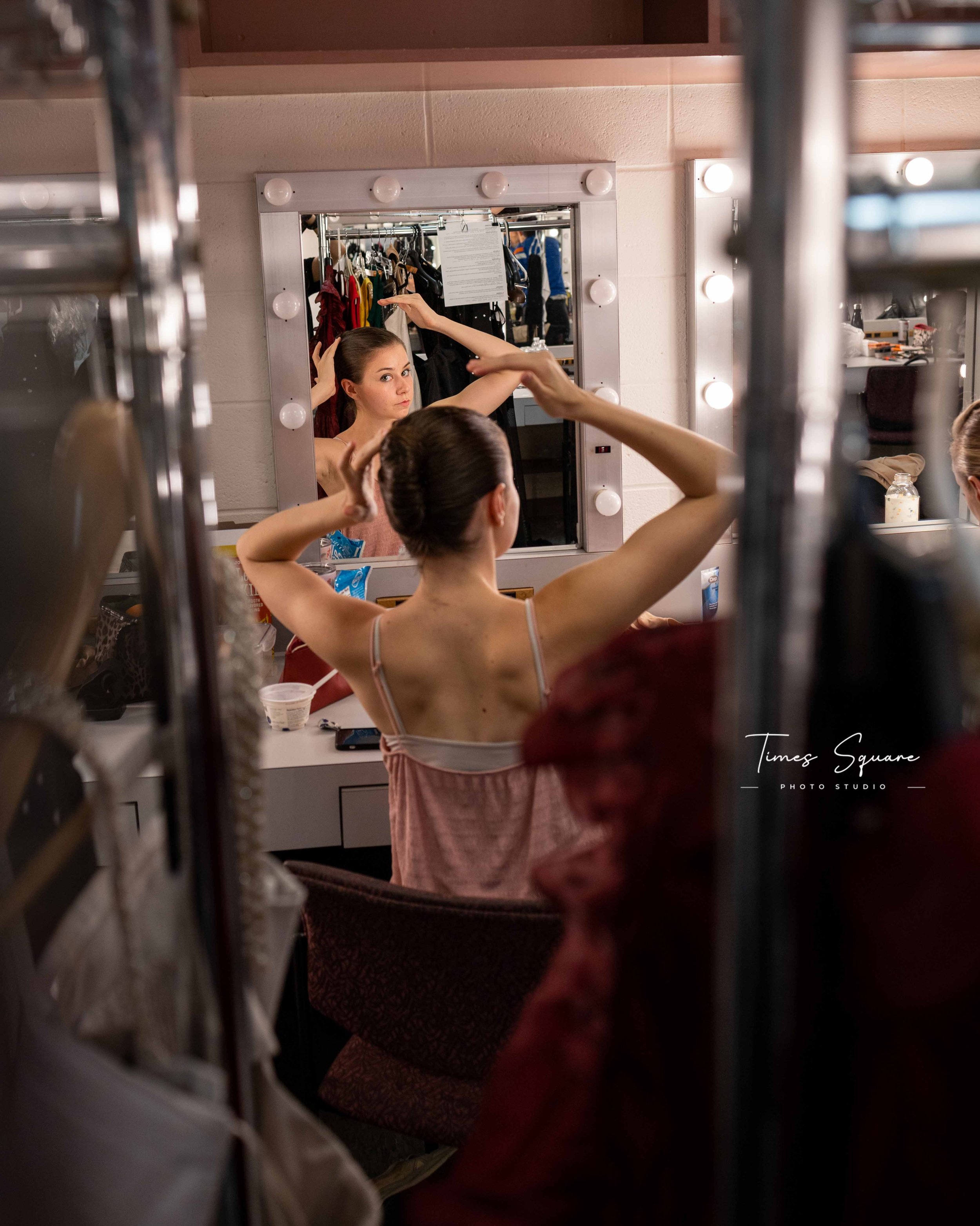 Backstage Performance Photography By Times Square Photo Studio