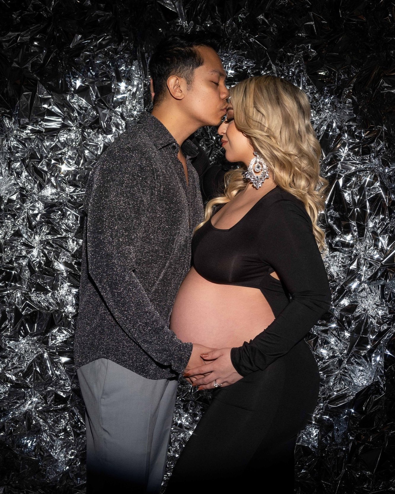 New York City studio maternity photoshoot