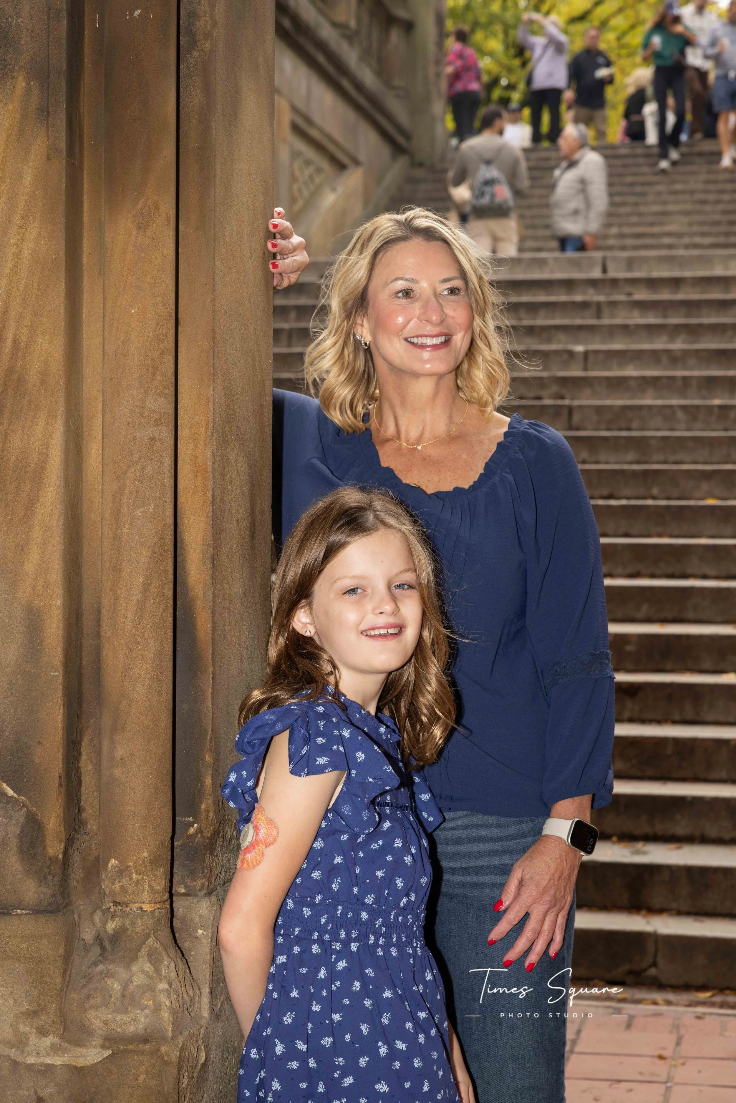 Times Square Photostudio Fall Central Park Photoshoot family-16.jpg