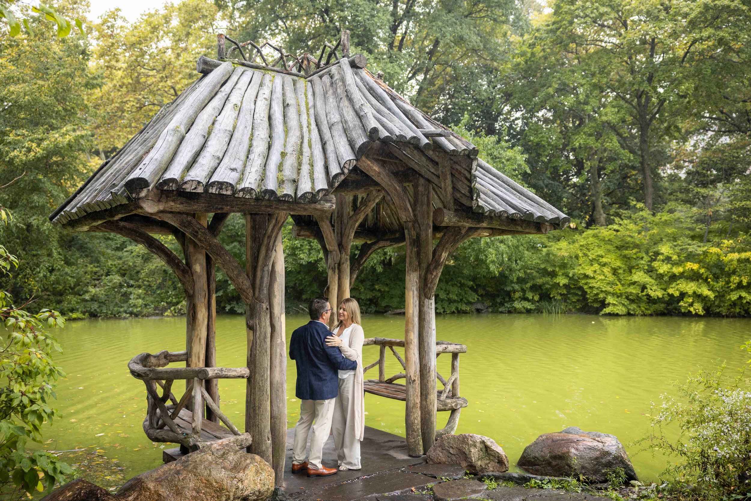 Capture the magic of NYC with a photoshoot at its most iconic and Instagrammable spots, including Times Square, Central Park, and Brooklyn Bridge with Times Square Photo Studio. Vacation photoshoot packages