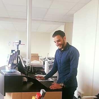 « Je me dirige désormais vers l’aventure de la pluri-franchise » Mehdi Szczepaniak, franchisé Mail Boxes Etc.